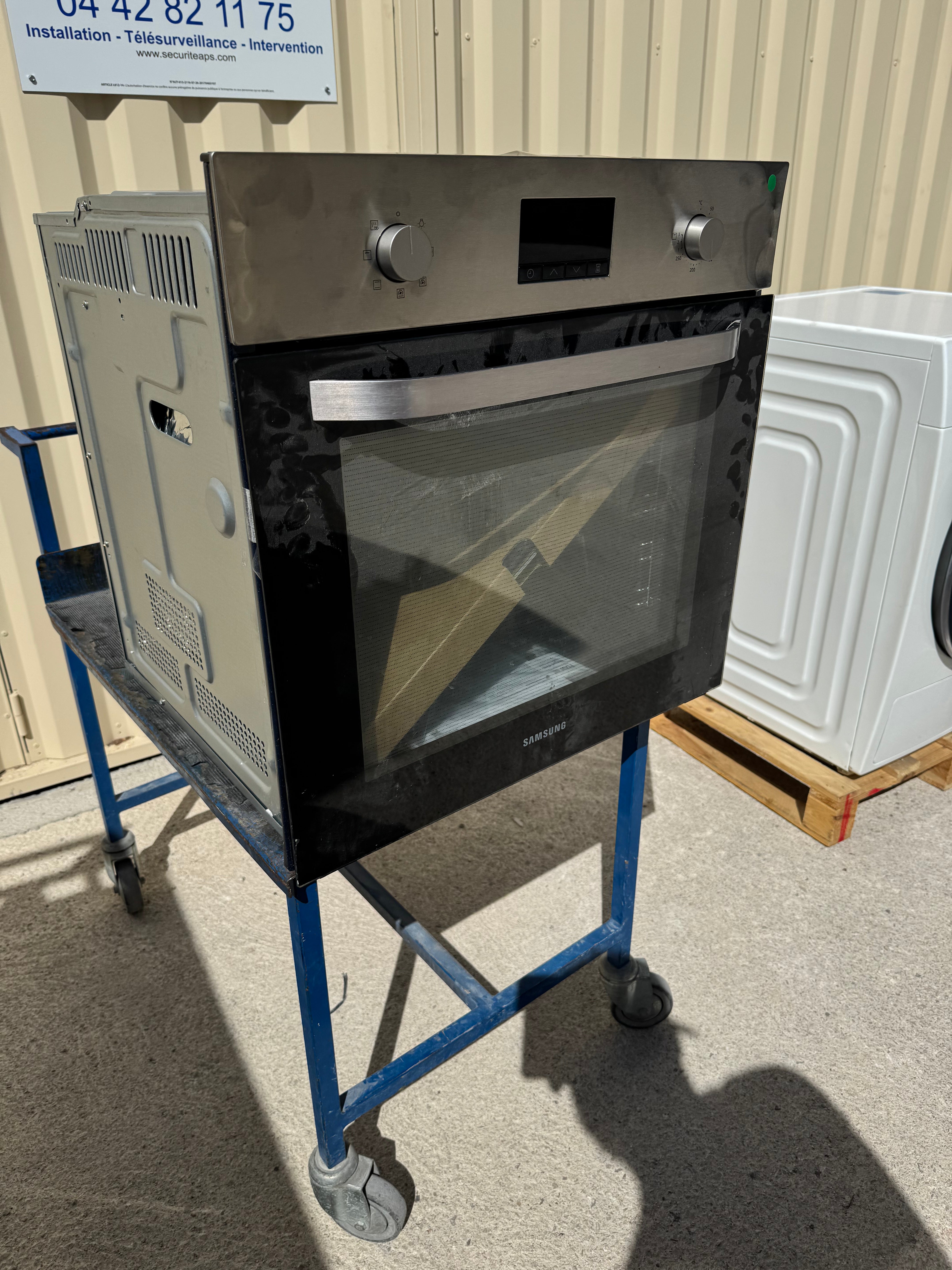 Four Encastrable SAMSUNG Neuf ( Avec Défaut d’Aspect ) GARANTIE 1 AN