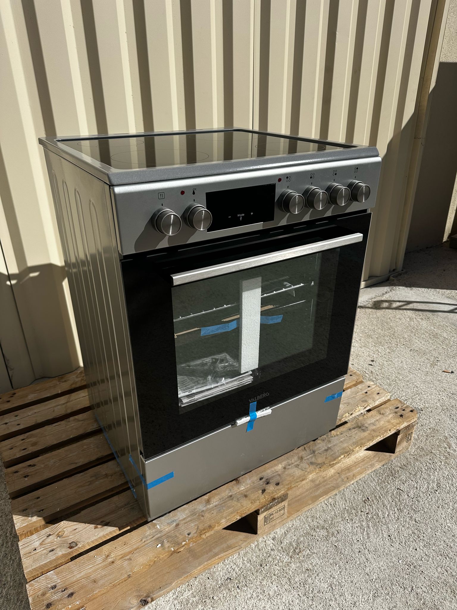 Cuisinière Vitrocéramique VALBERG 4 Foyers NEUVE ( Jamais Servie ) GARANTIE 1 AN