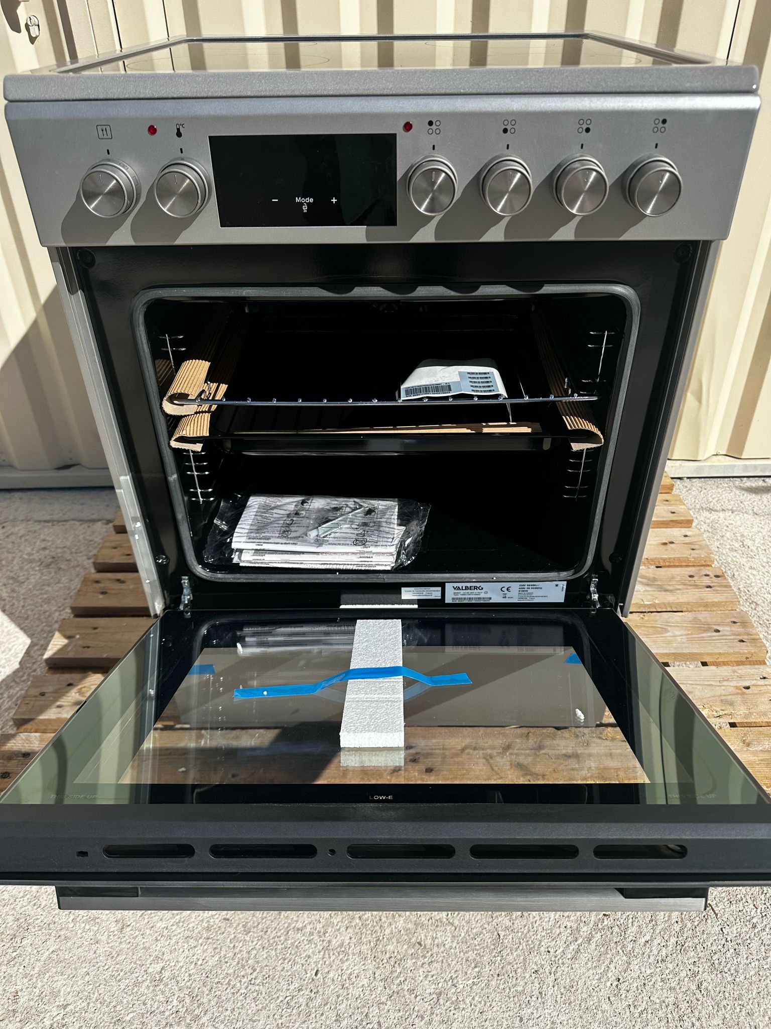 Cuisinière Vitrocéramique VALBERG 4 Foyers NEUVE ( Jamais Servie ) GARANTIE 1 AN