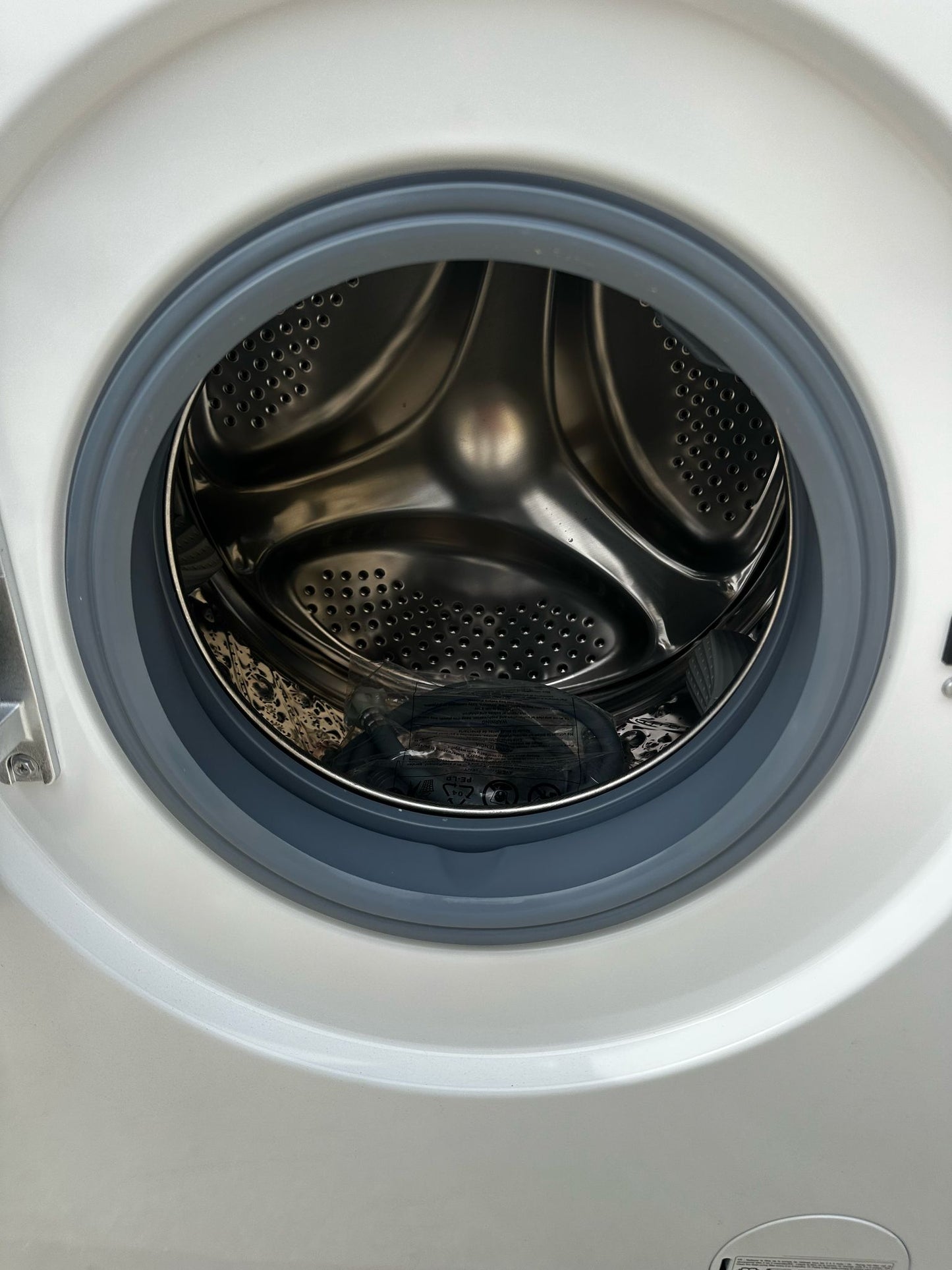 Lave-Linge VALBERG 8 Kg NEUF ( Jamais Servi ) GARANTIE 1 AN