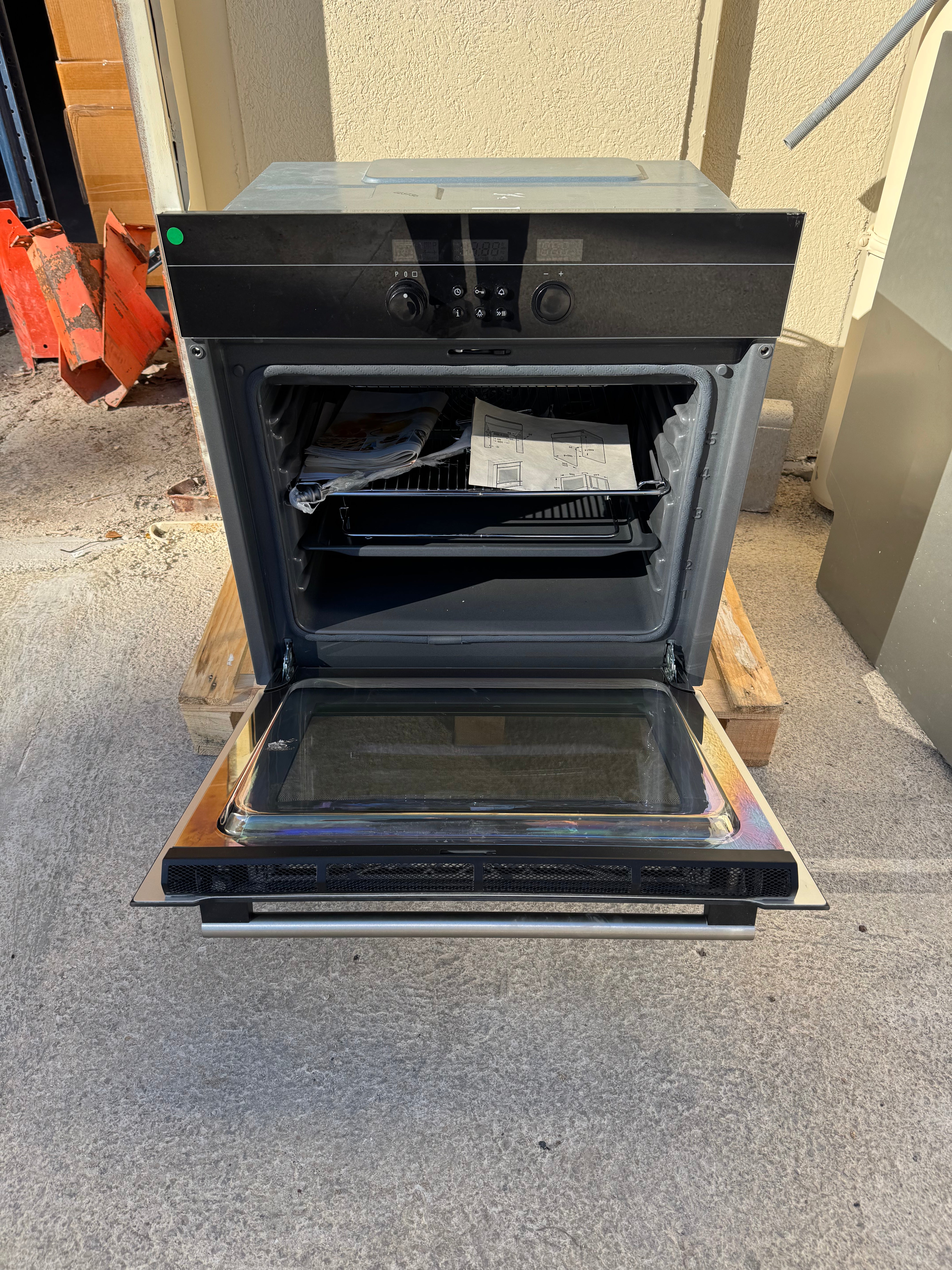 Four Encastrable SIEMENS Avec Pyrolyse Très Peu Servi GARANTIE 1 AN