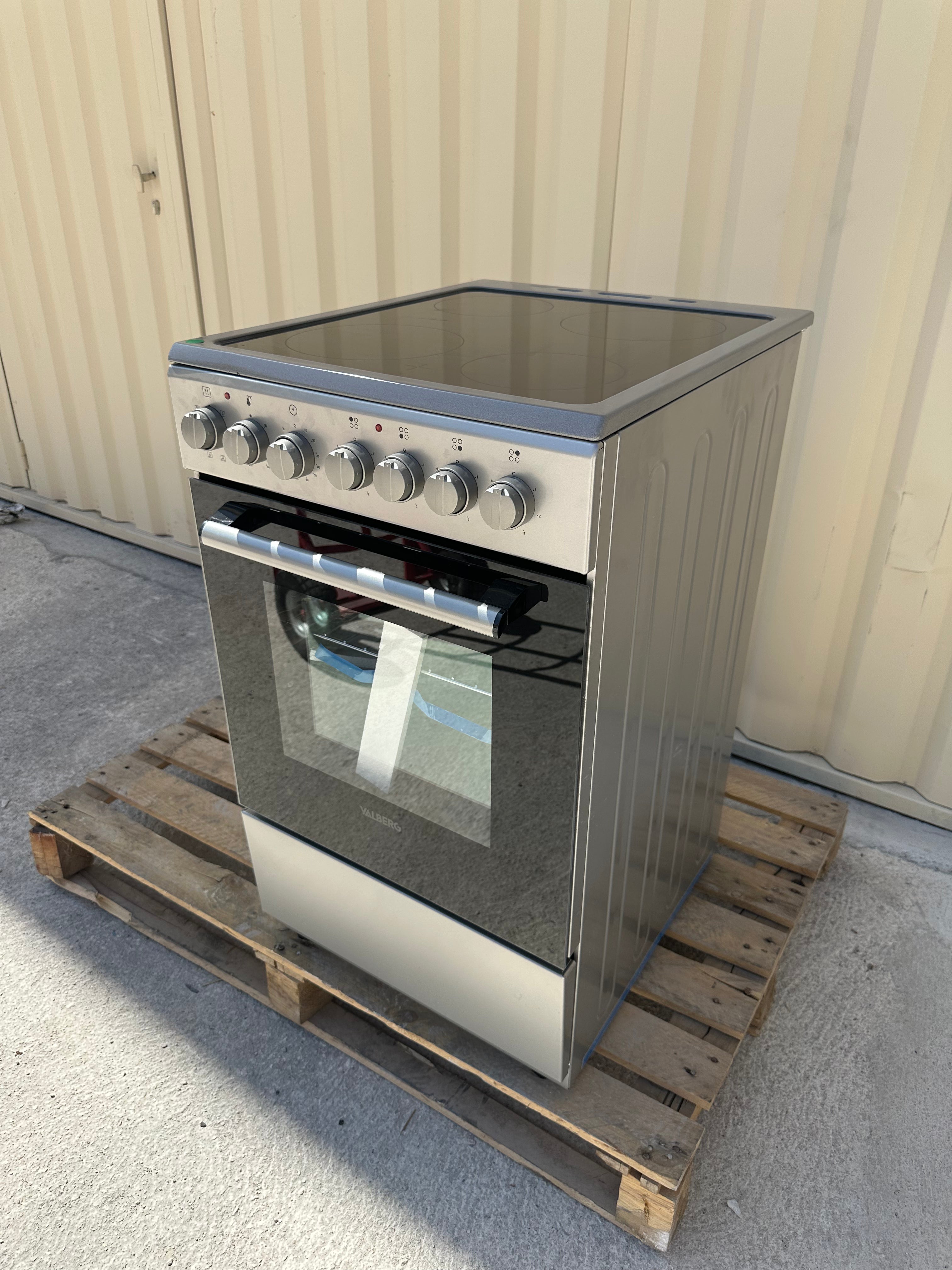 Cuisinière Vitrocéramique VALBERG 4 Foyers NEUVE ( Jamais Servie ) GARANTIE 1 AN