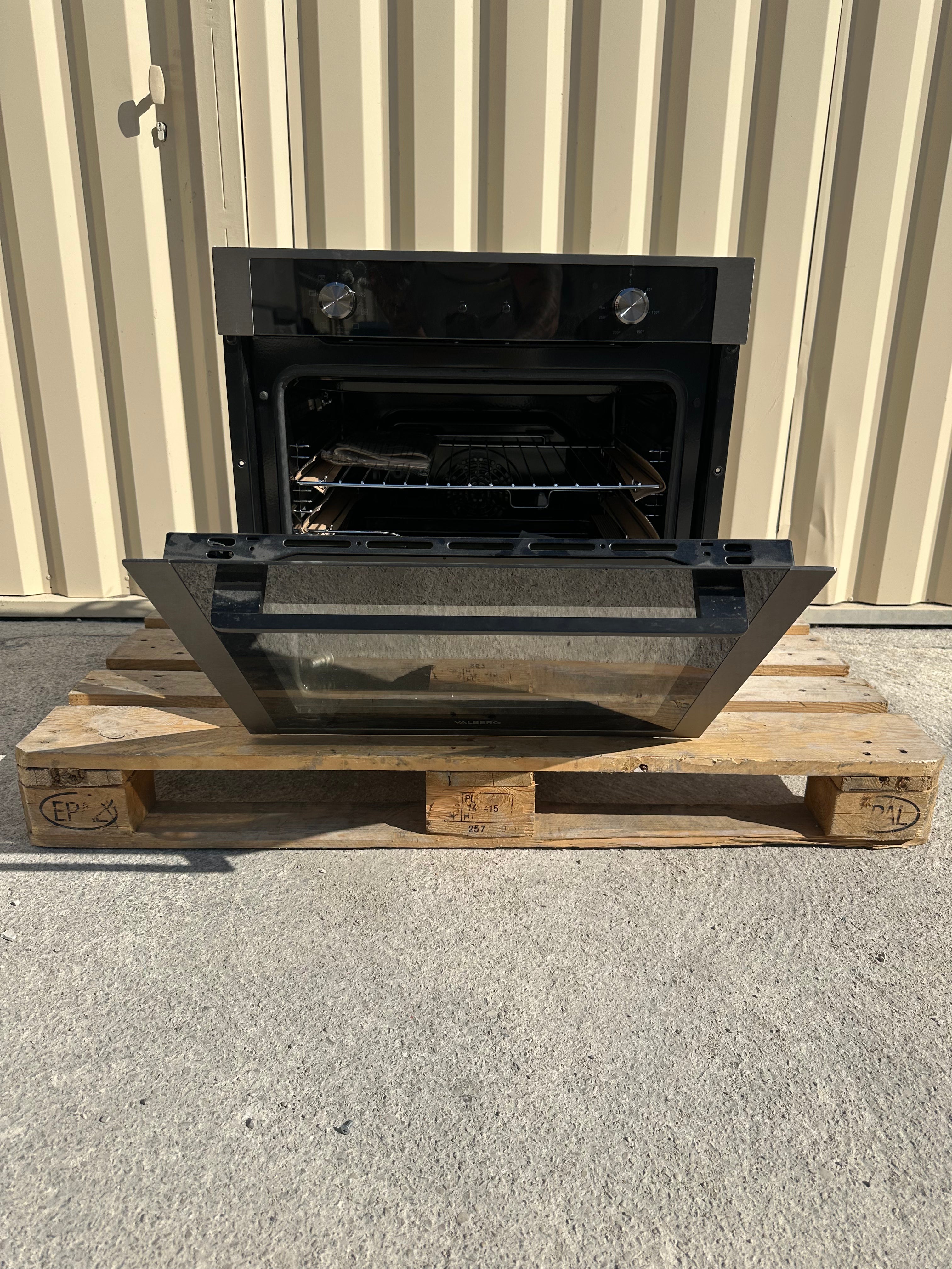 Four Encastrable VALBERG Avec Catalyse NEUF ( Jamais Servi ) GARANTIE 1 AN