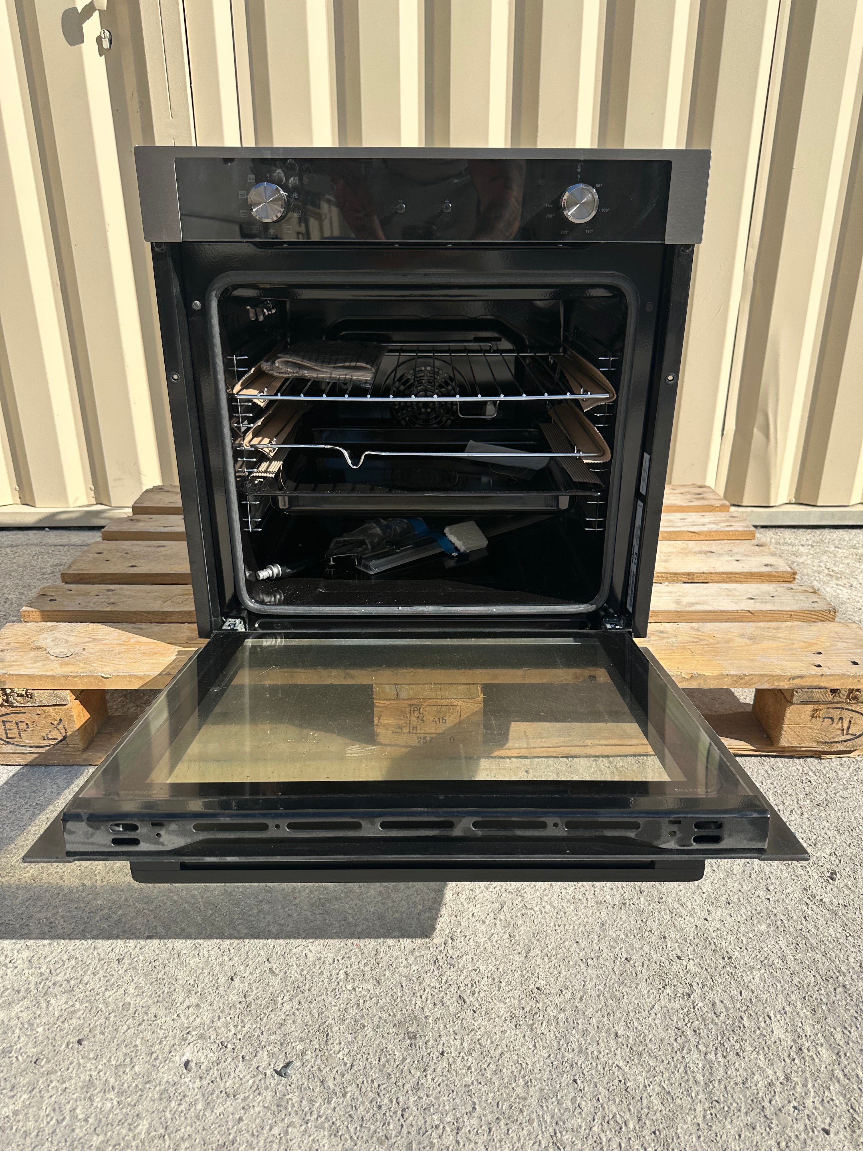 Four Encastrable VALBERG Avec Catalyse NEUF ( Jamais Servi ) GARANTIE 1 AN