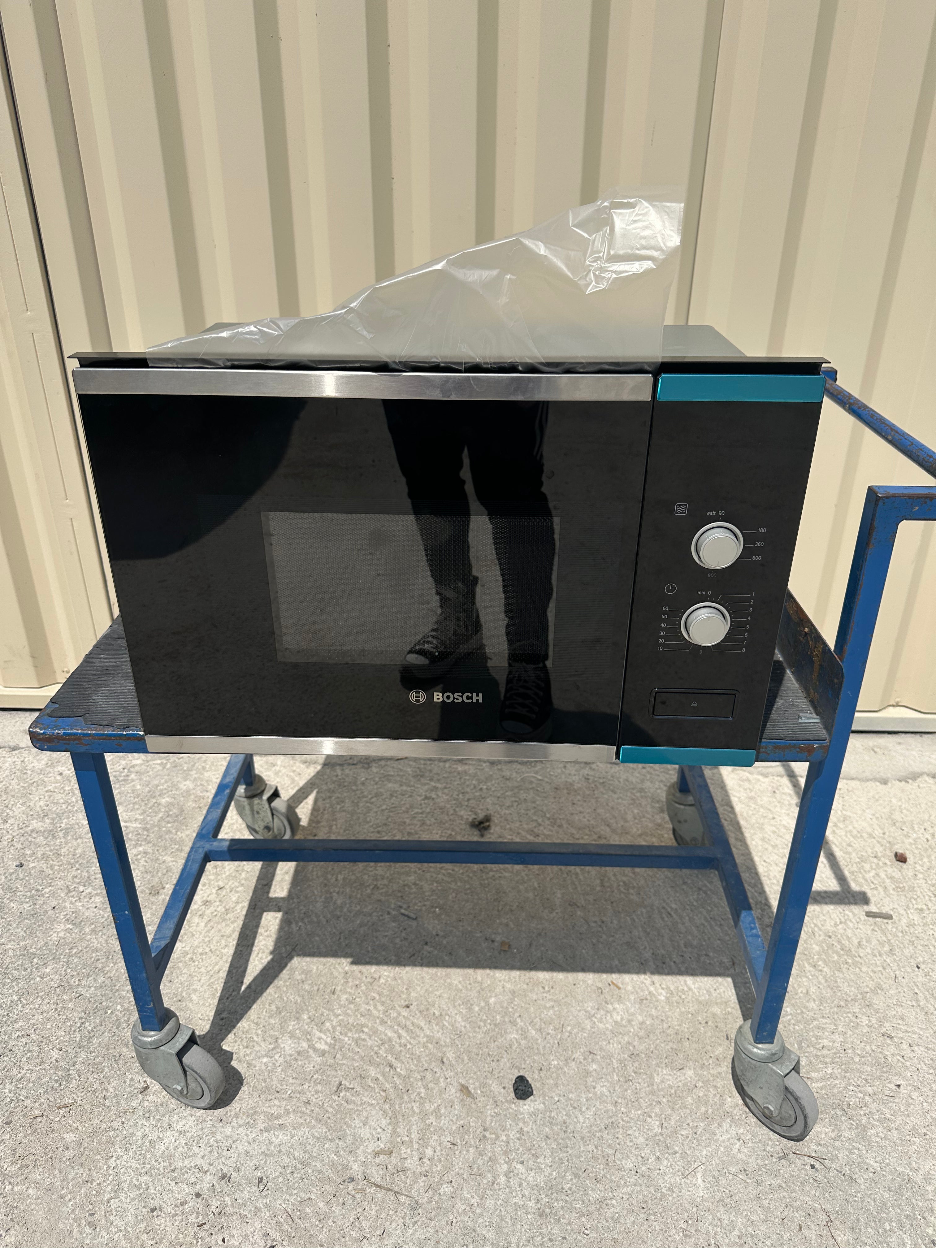 Micro-Onde Encastrable BOSCH Neuf ( Jamais Servi ) GARANTIE 2 ANS