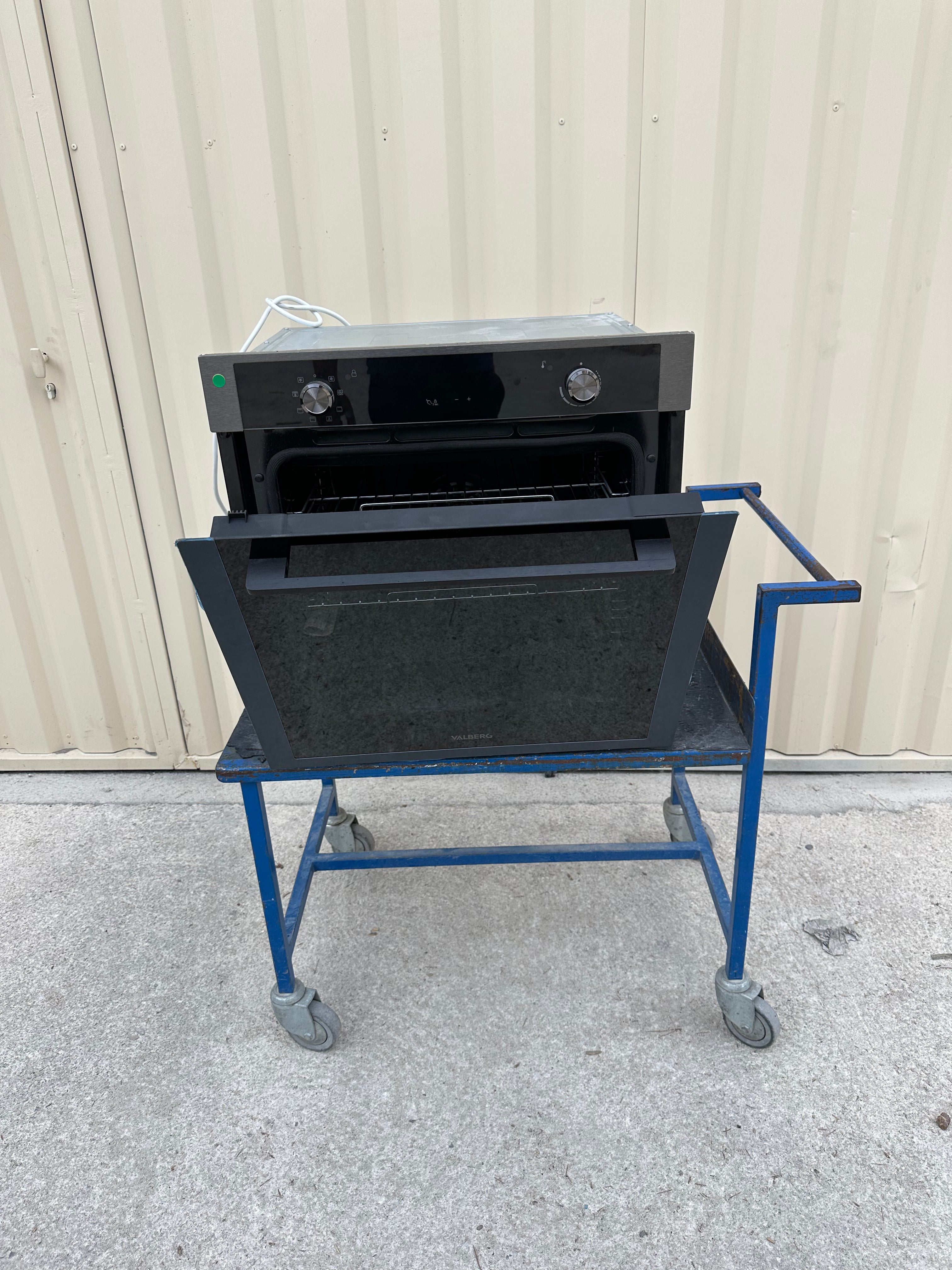 Four Encastrable VALBERG Avec Pyrolyse NEUF ( Jamais Servi ) GARANTIE 1 AN