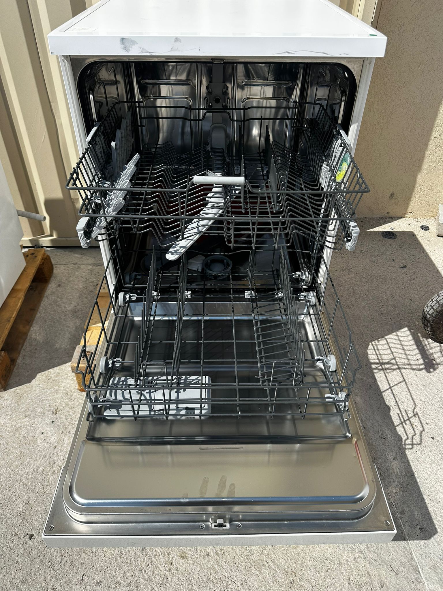 Lave-Vaisselle WHIRLPOOL 13 Couverts GARANTIE 1 AN