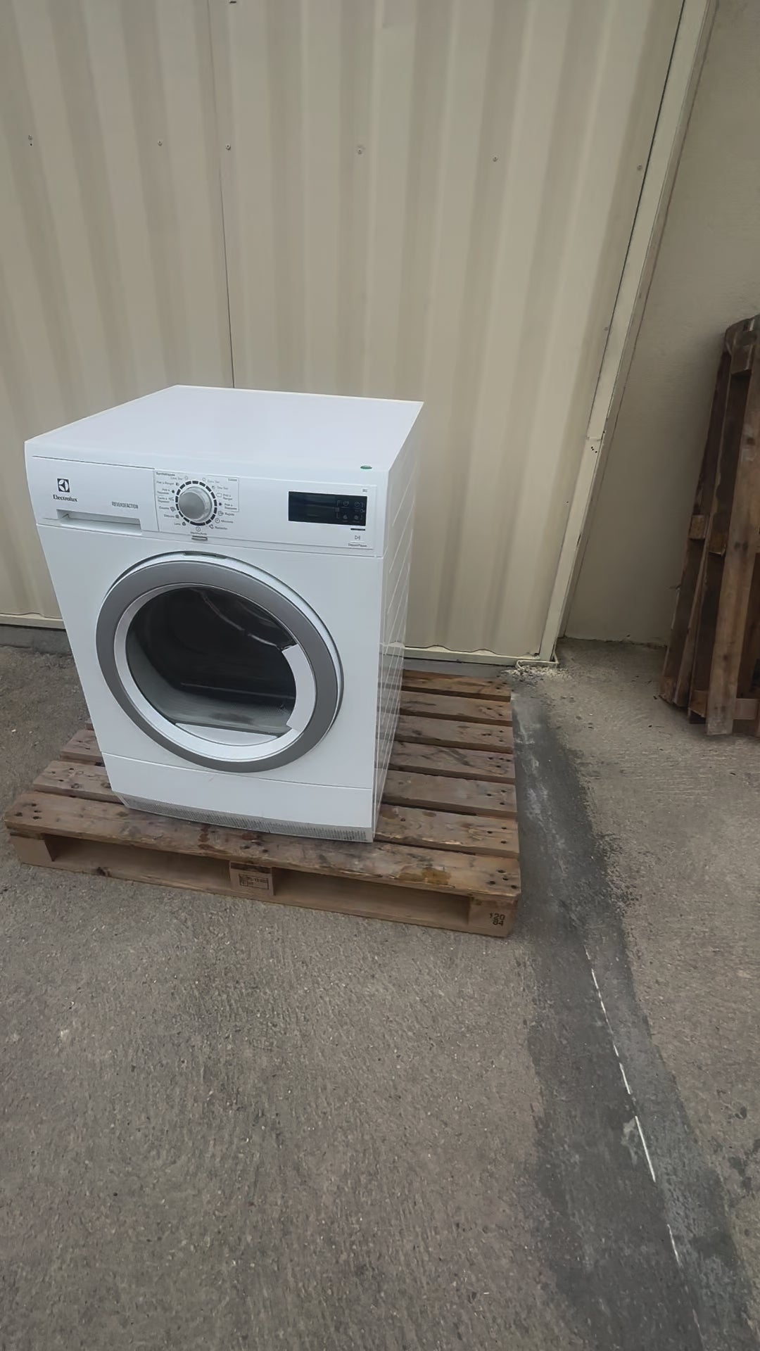Charger la vidéo : Sèche-Linge ELECTROLUX 8 Kg GARANTIE 1 AN