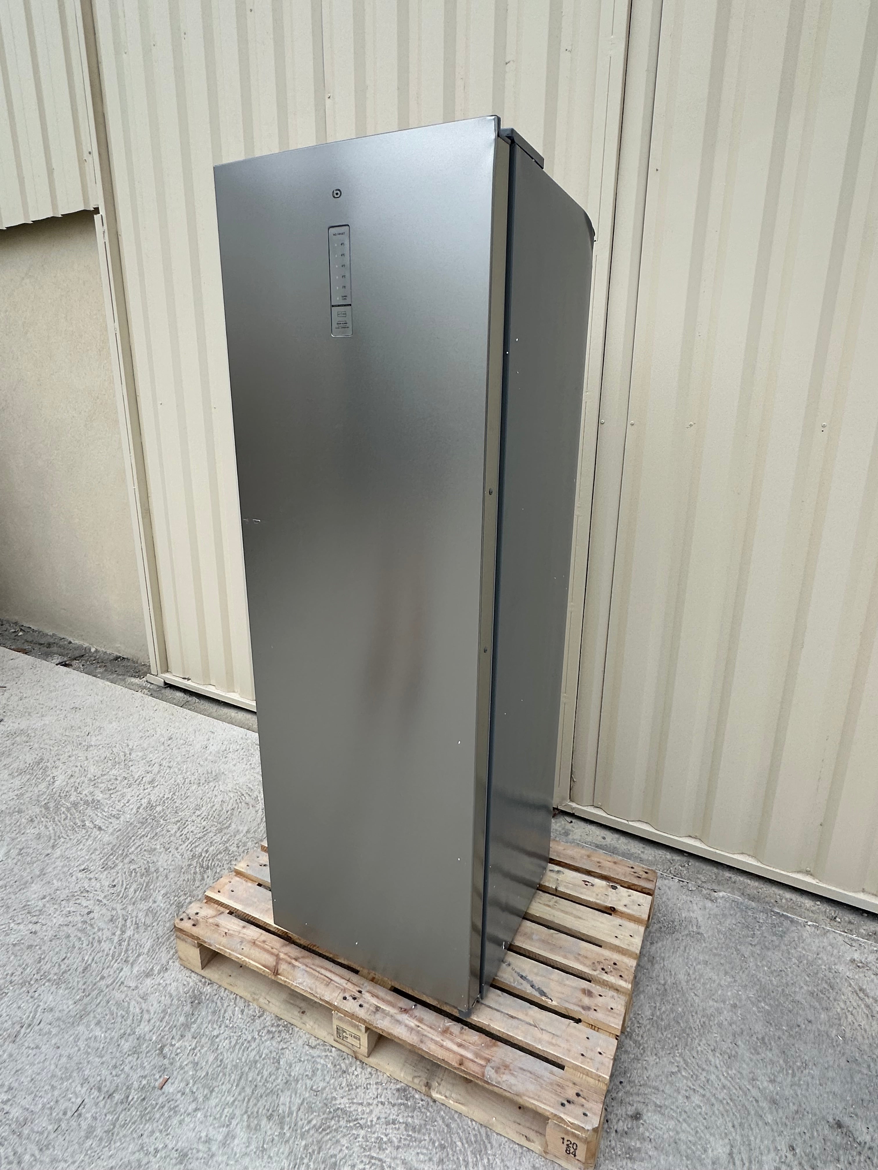 Frigo Simple ESSENTIEL B No Frost NEUF ( Avec Défaut d’Aspect ) GARANTIE 1 AN