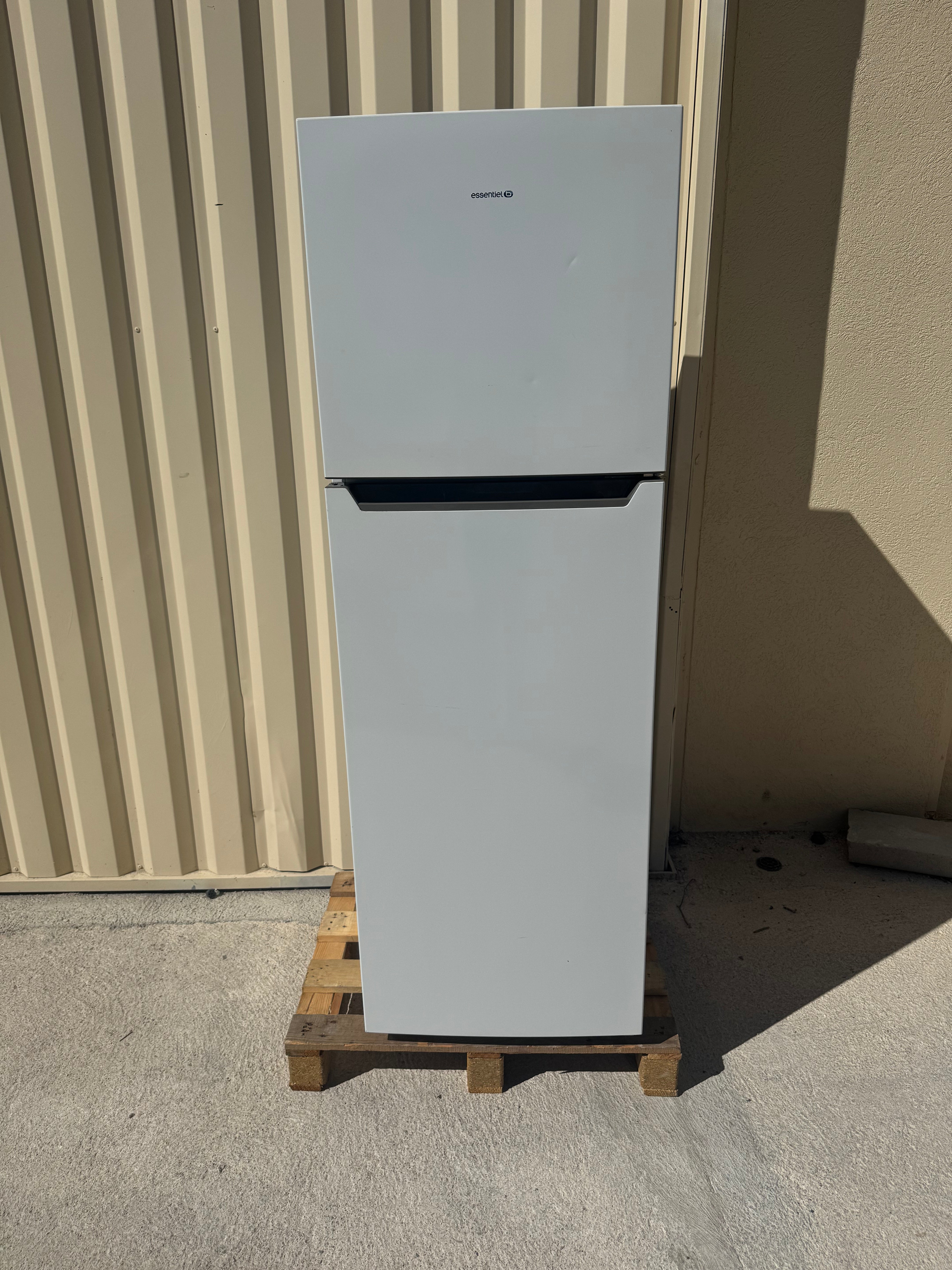 Frigo Combiné ESSENTIEL B No Frost GARANTIE 1 AN