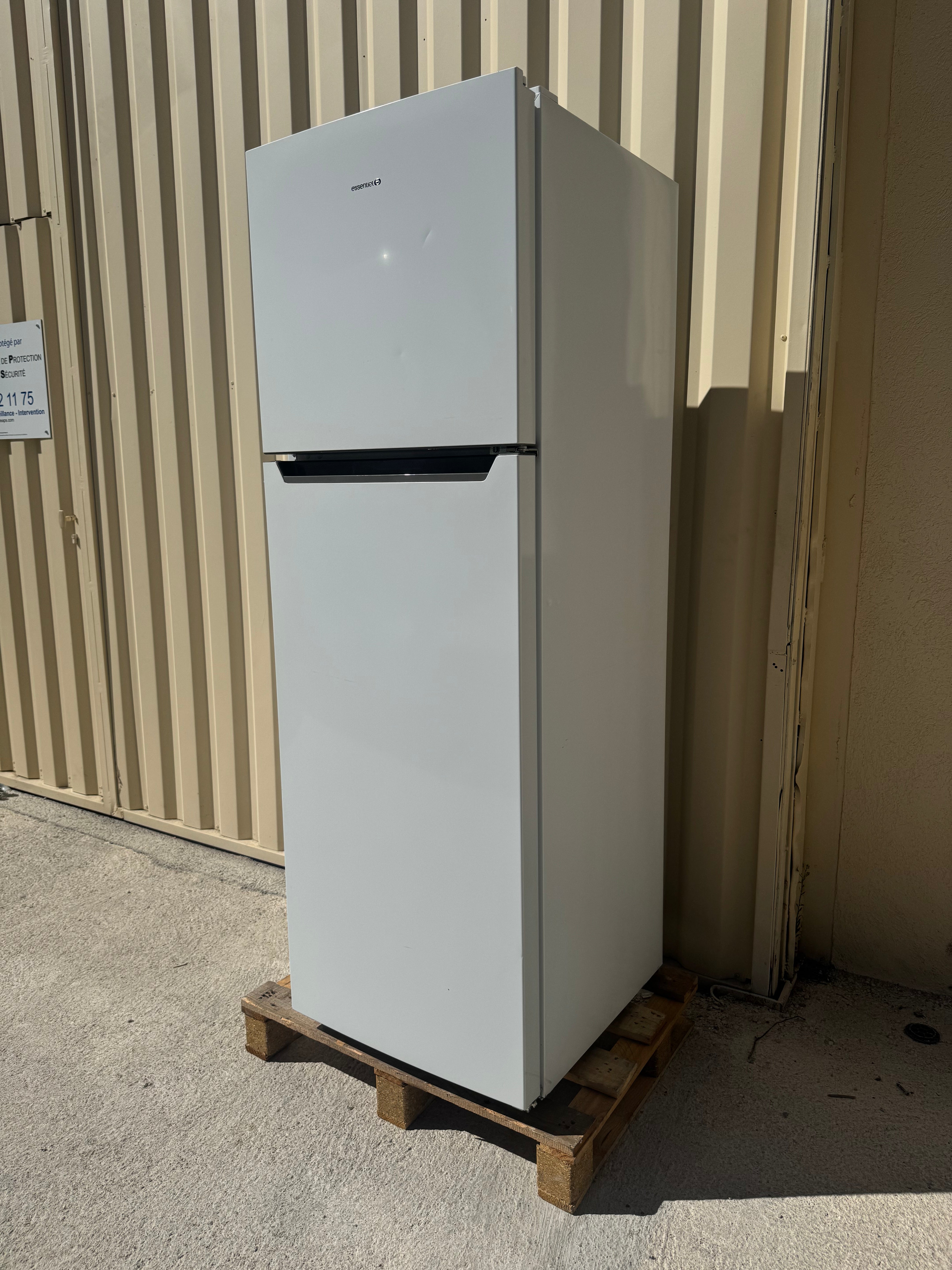 Frigo Combiné ESSENTIEL B No Frost GARANTIE 1 AN
