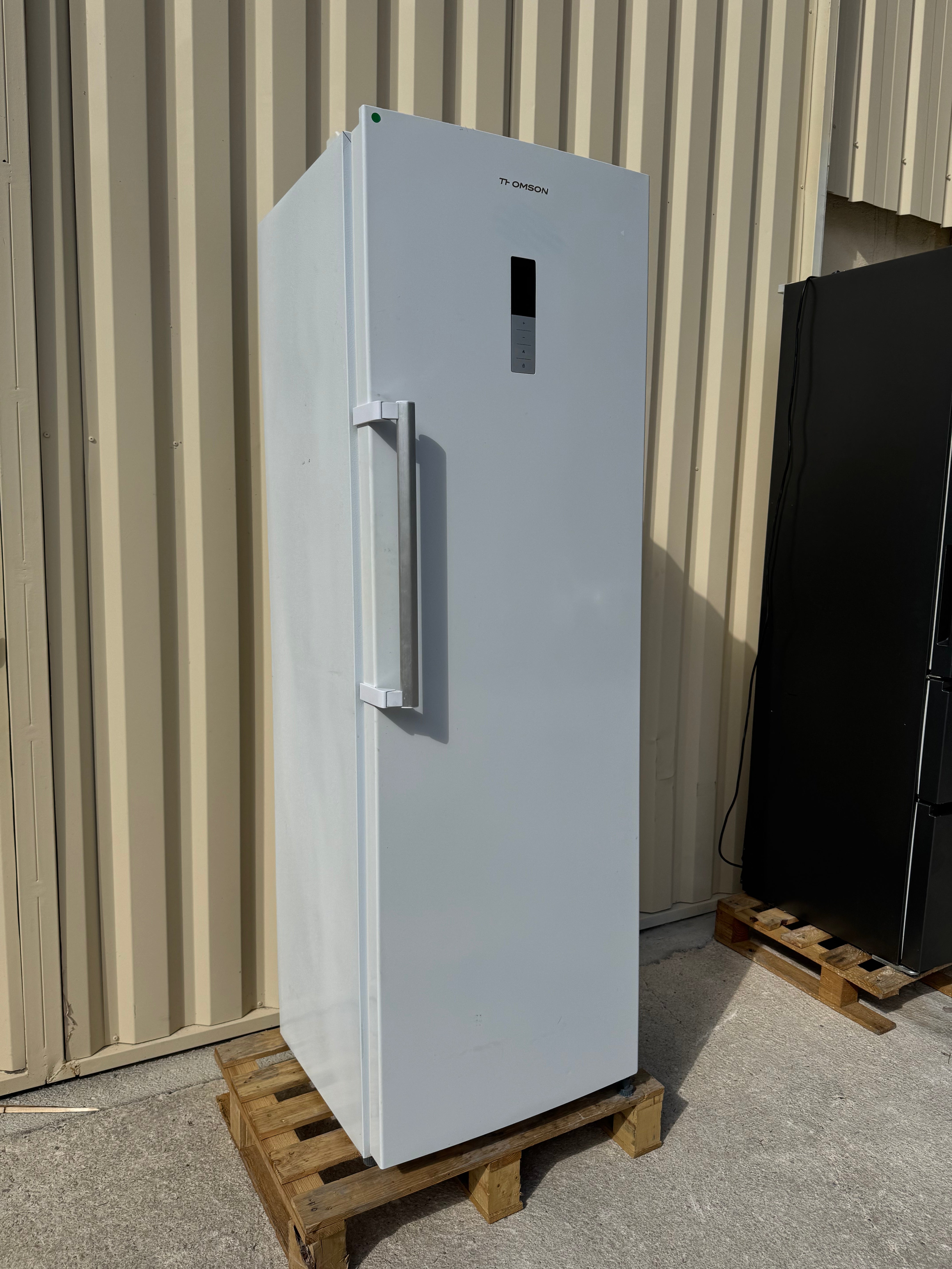 Frigo Simple THOMSON Avec Petite Partie Freezer GARANTIE 1 AN
