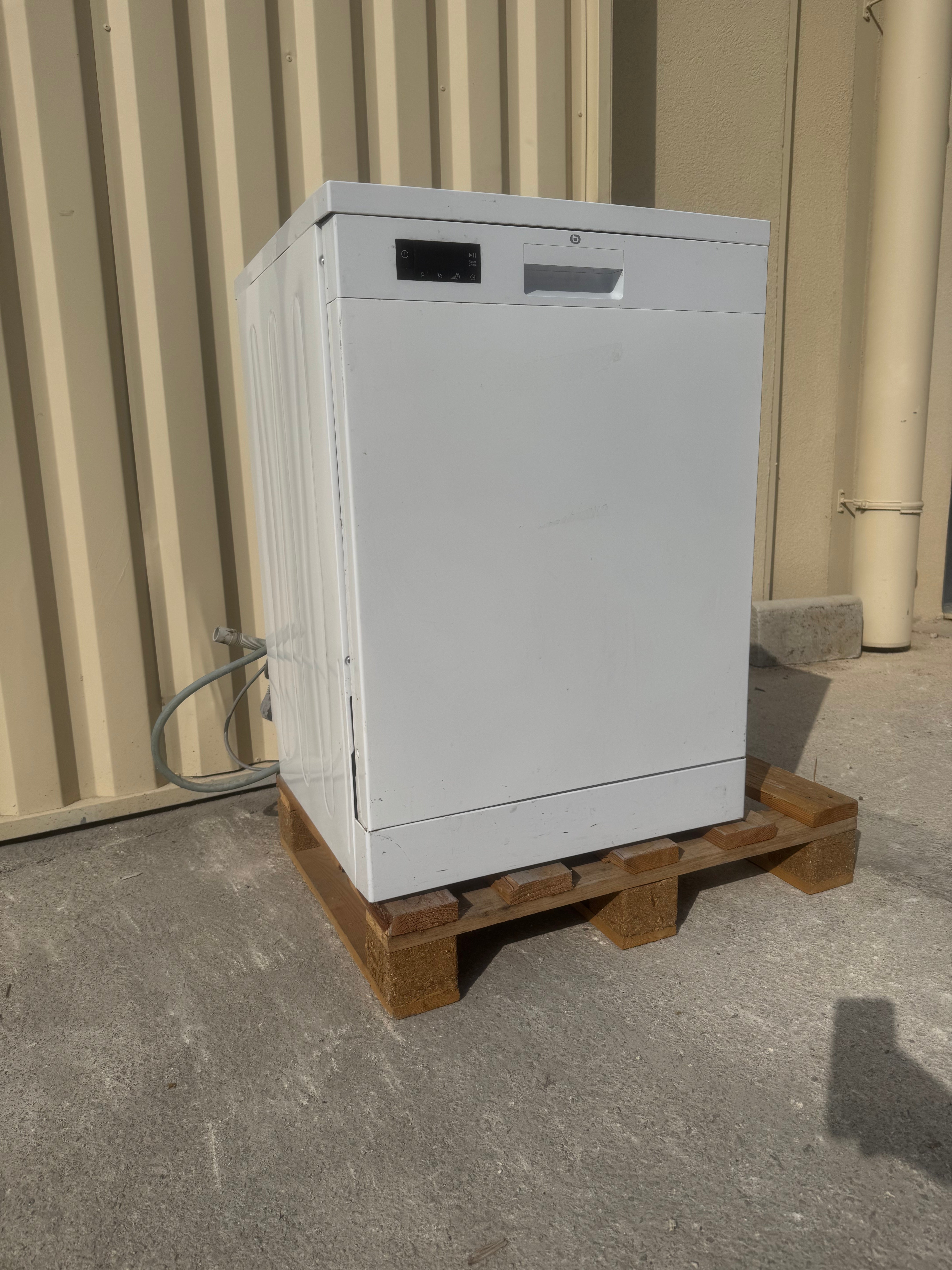 Lave-Vaisselle ESSENTIEL B 14 Couverts GARANTIE 1 AN