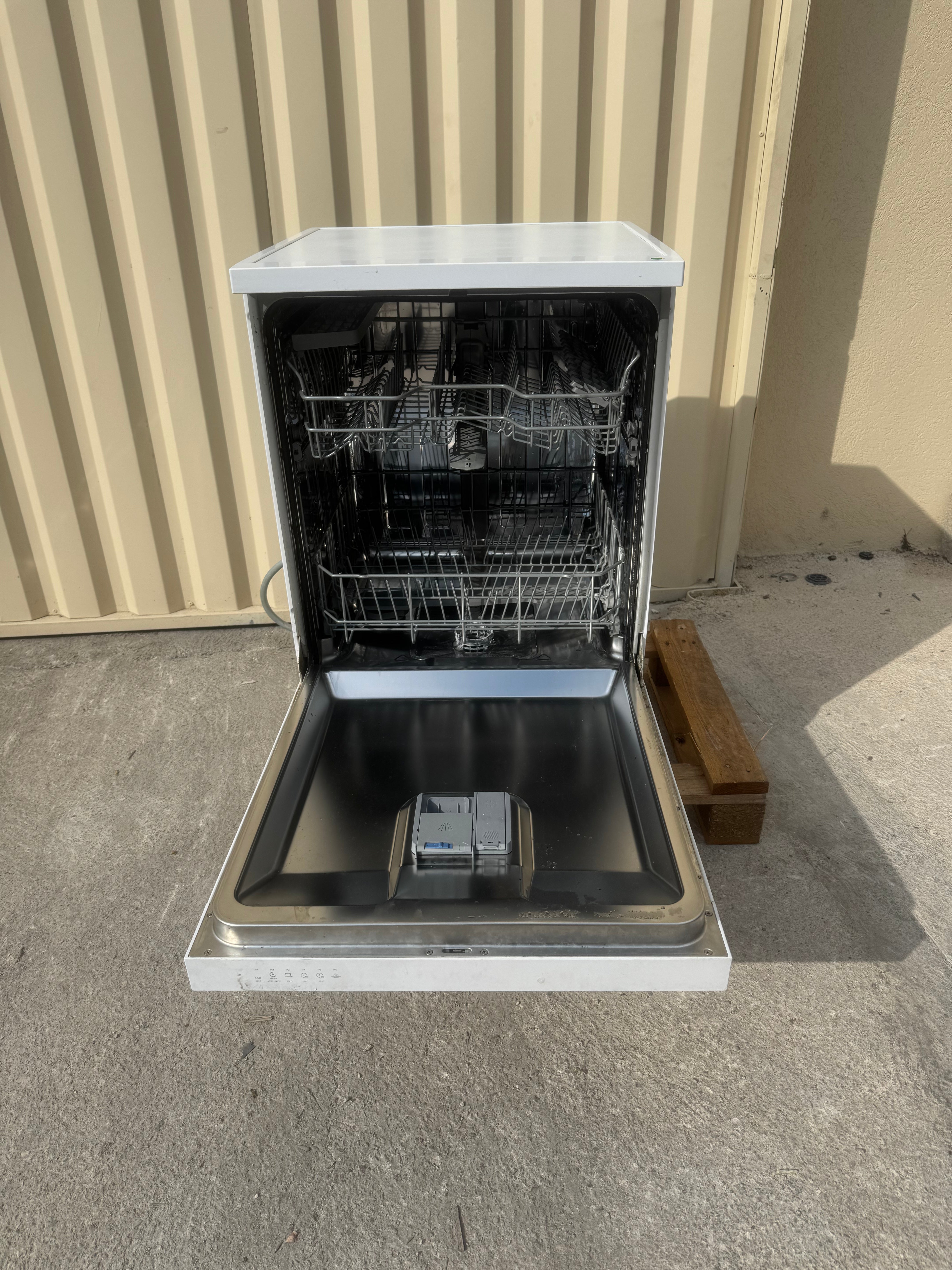 Lave-Vaisselle ESSENTIEL B 14 Couverts GARANTIE 1 AN