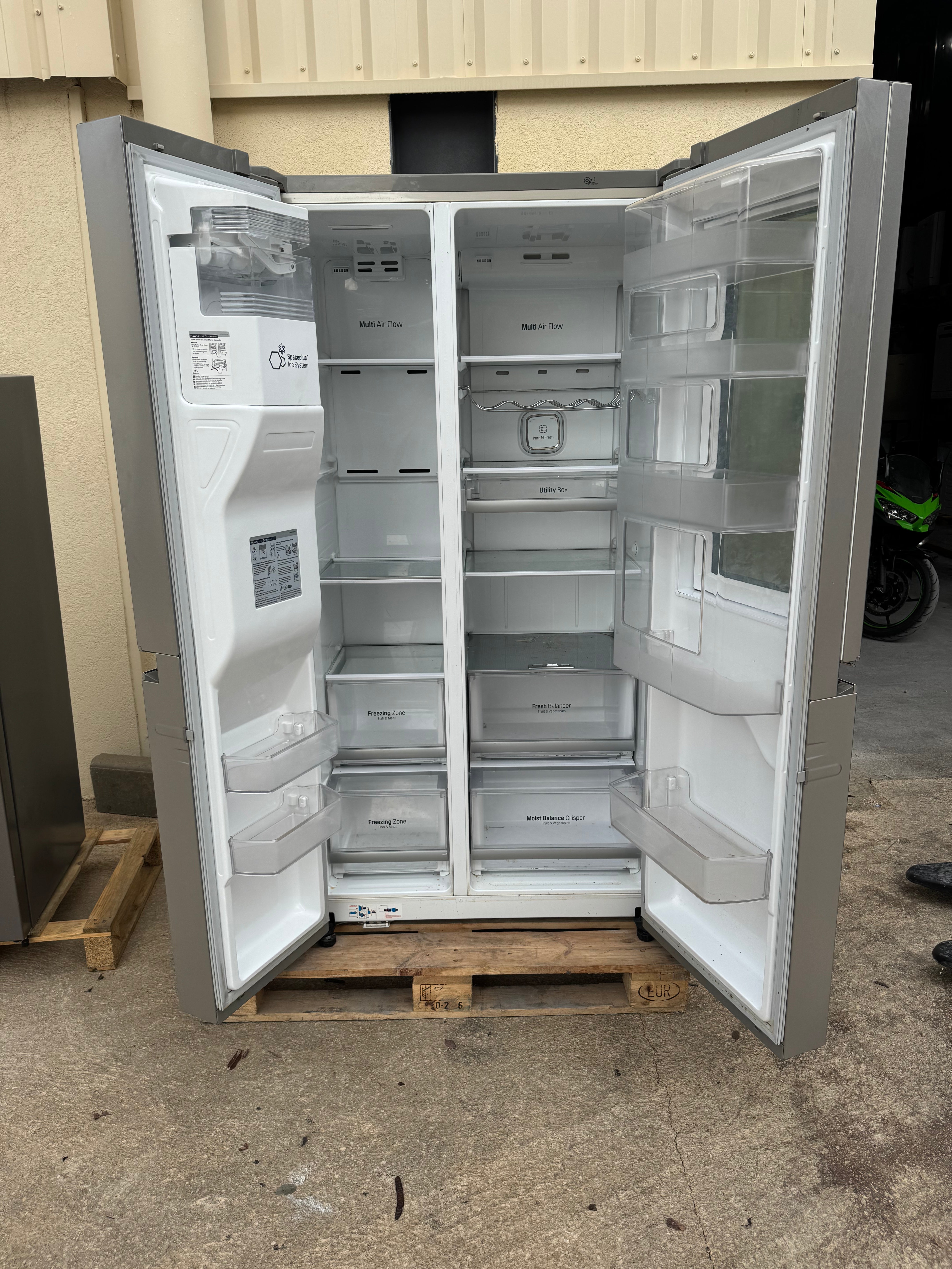 Frigo Américain LG Vitrine Avec Glaçons, Glace Pilée et Eau Fraîche GARANTIE 1 AN