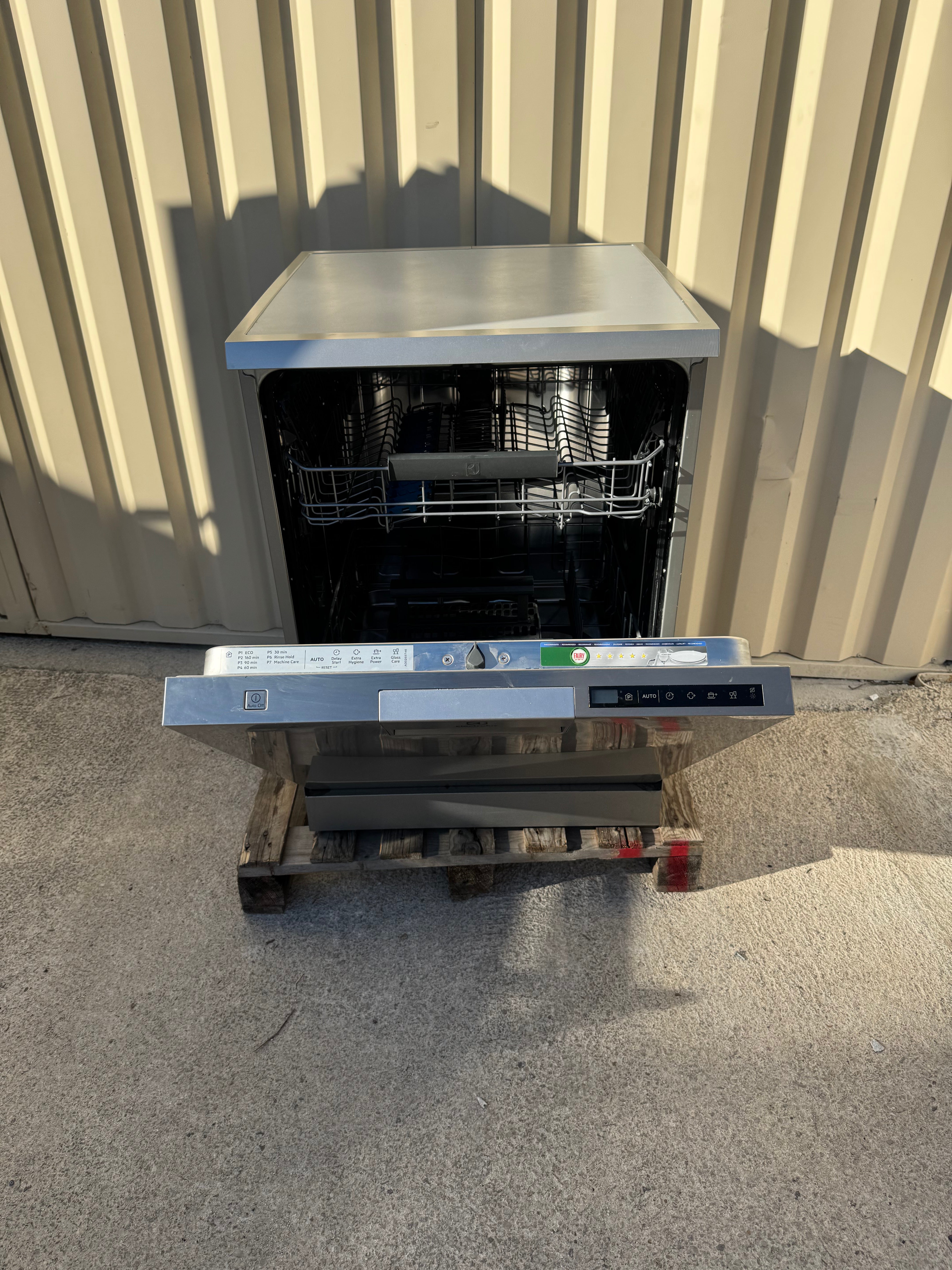 Lave-Vaisselle ELECTROLUX 13 Couverts GARANTIE 1 AN