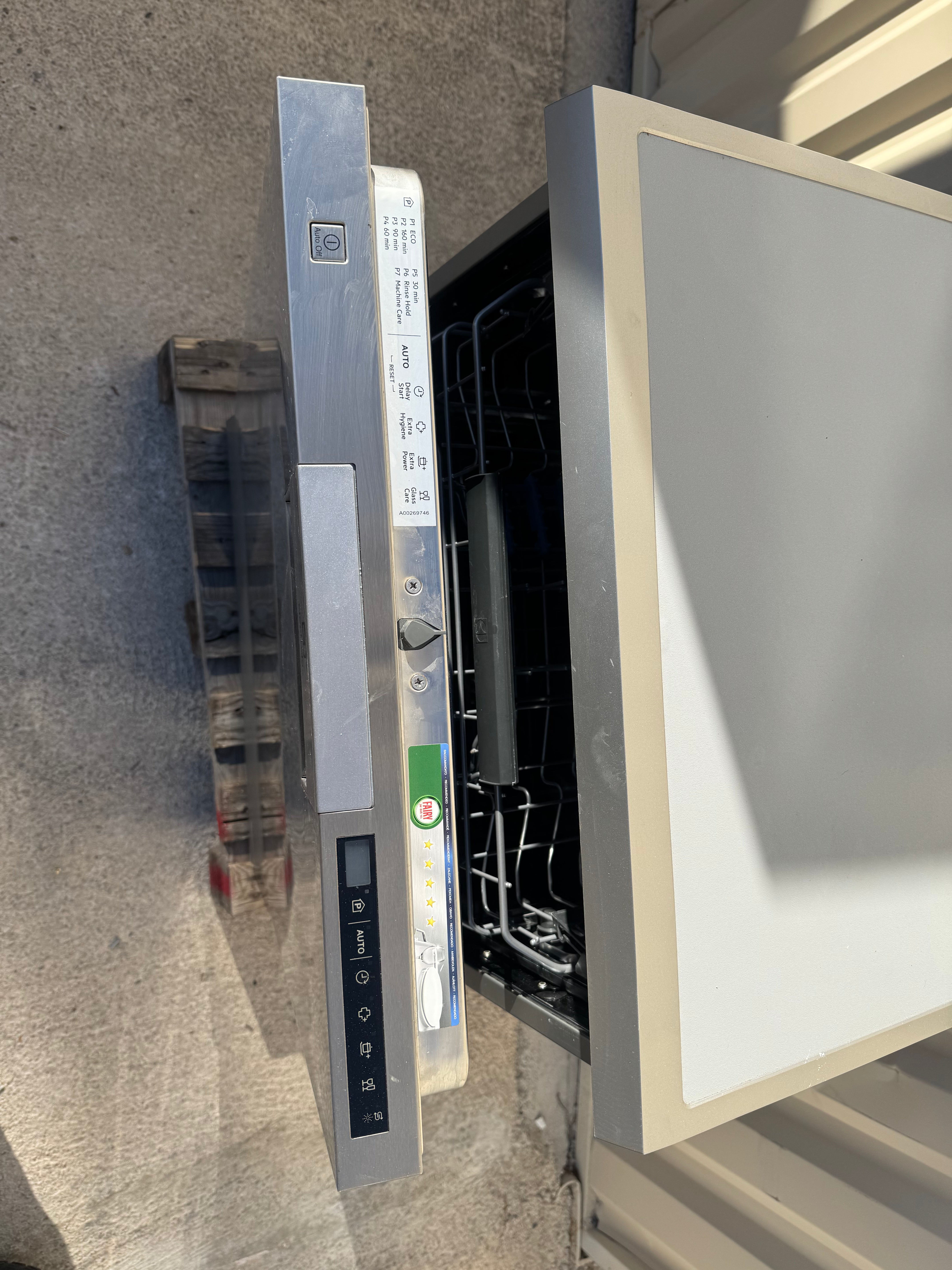 Lave-Vaisselle ELECTROLUX 13 Couverts GARANTIE 1 AN