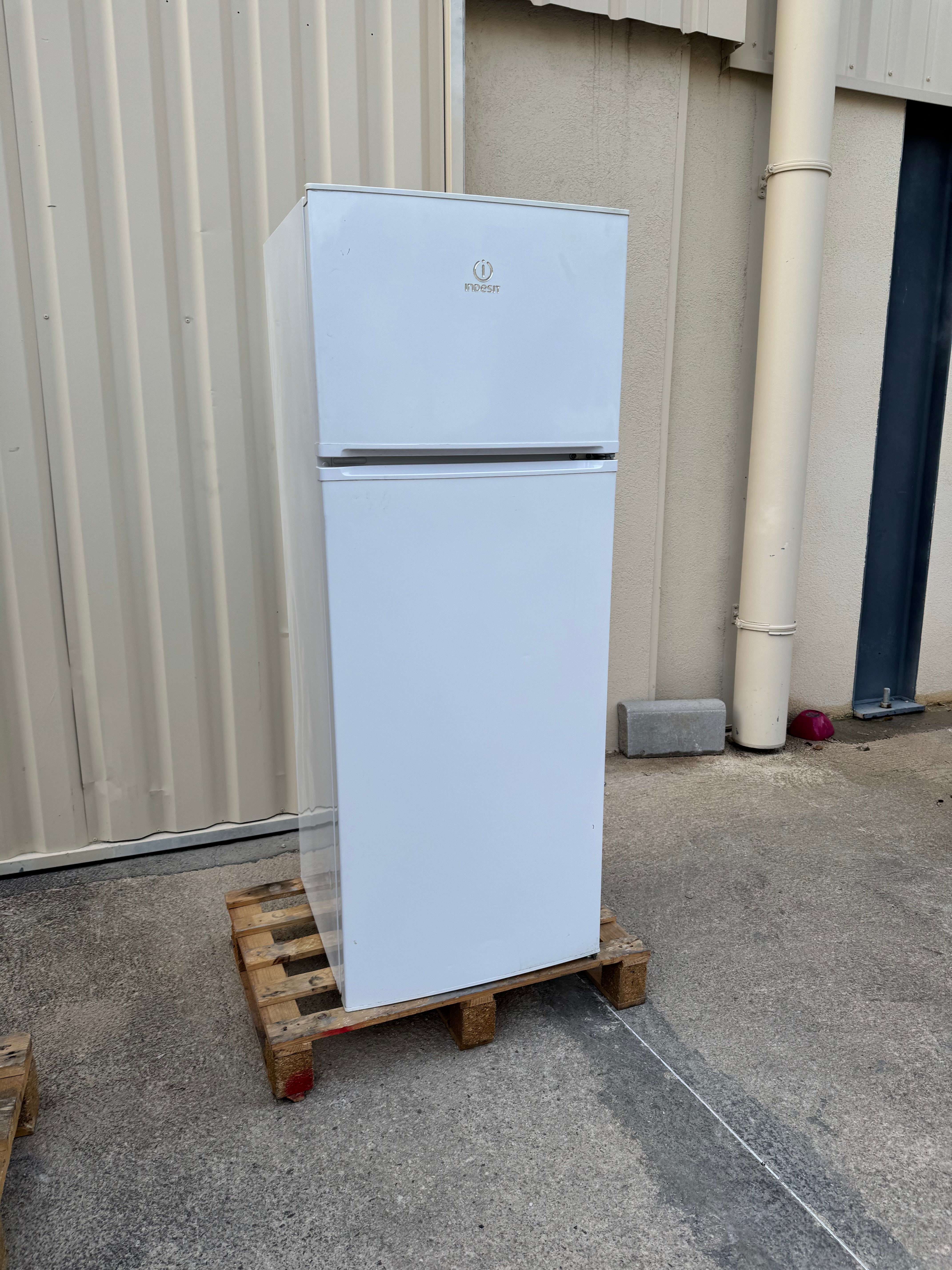 Frigo Combiné INDESIT Format Étudiant GARANTIE 1 AN