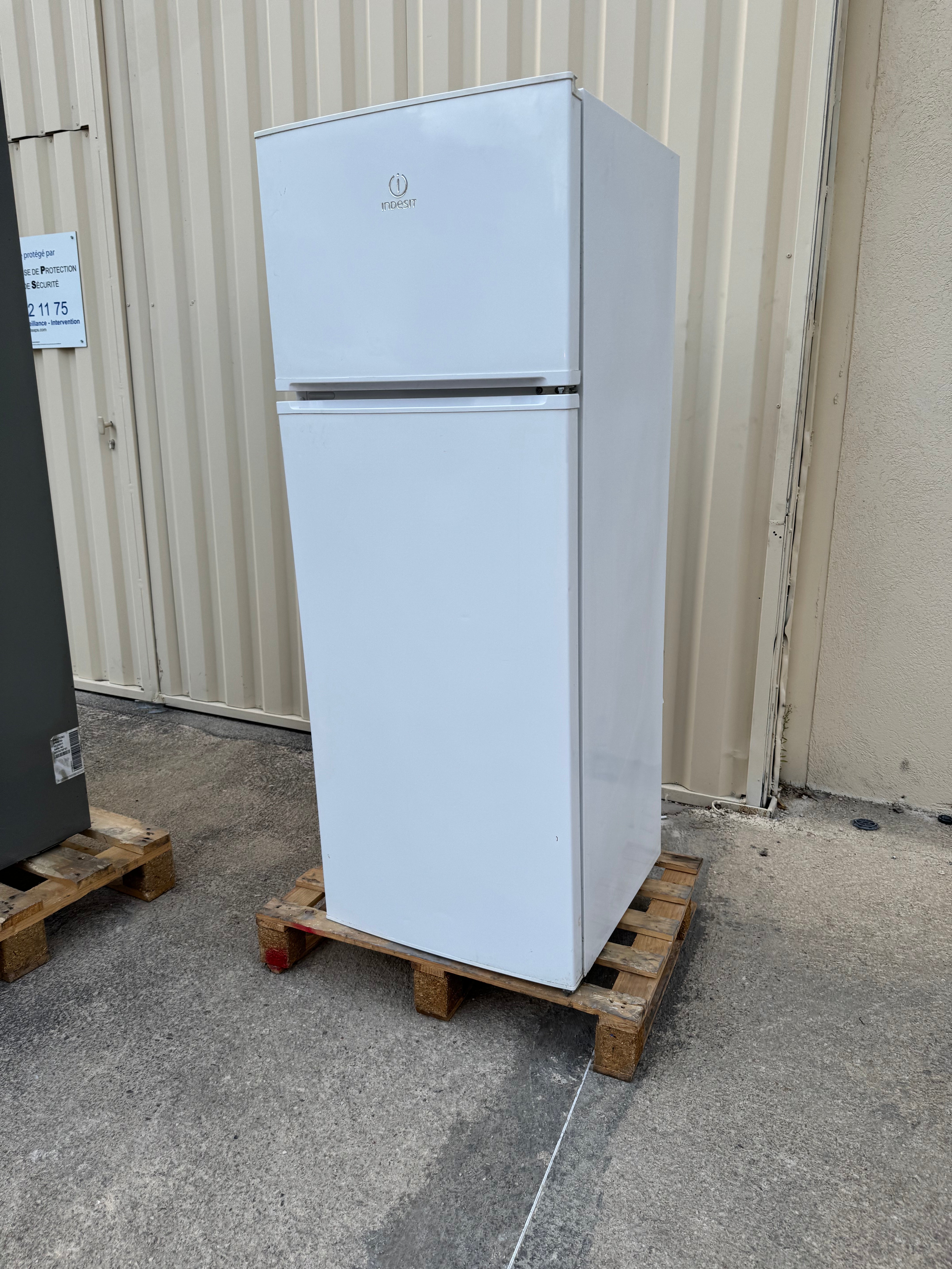 Frigo Combiné INDESIT Format Étudiant GARANTIE 1 AN