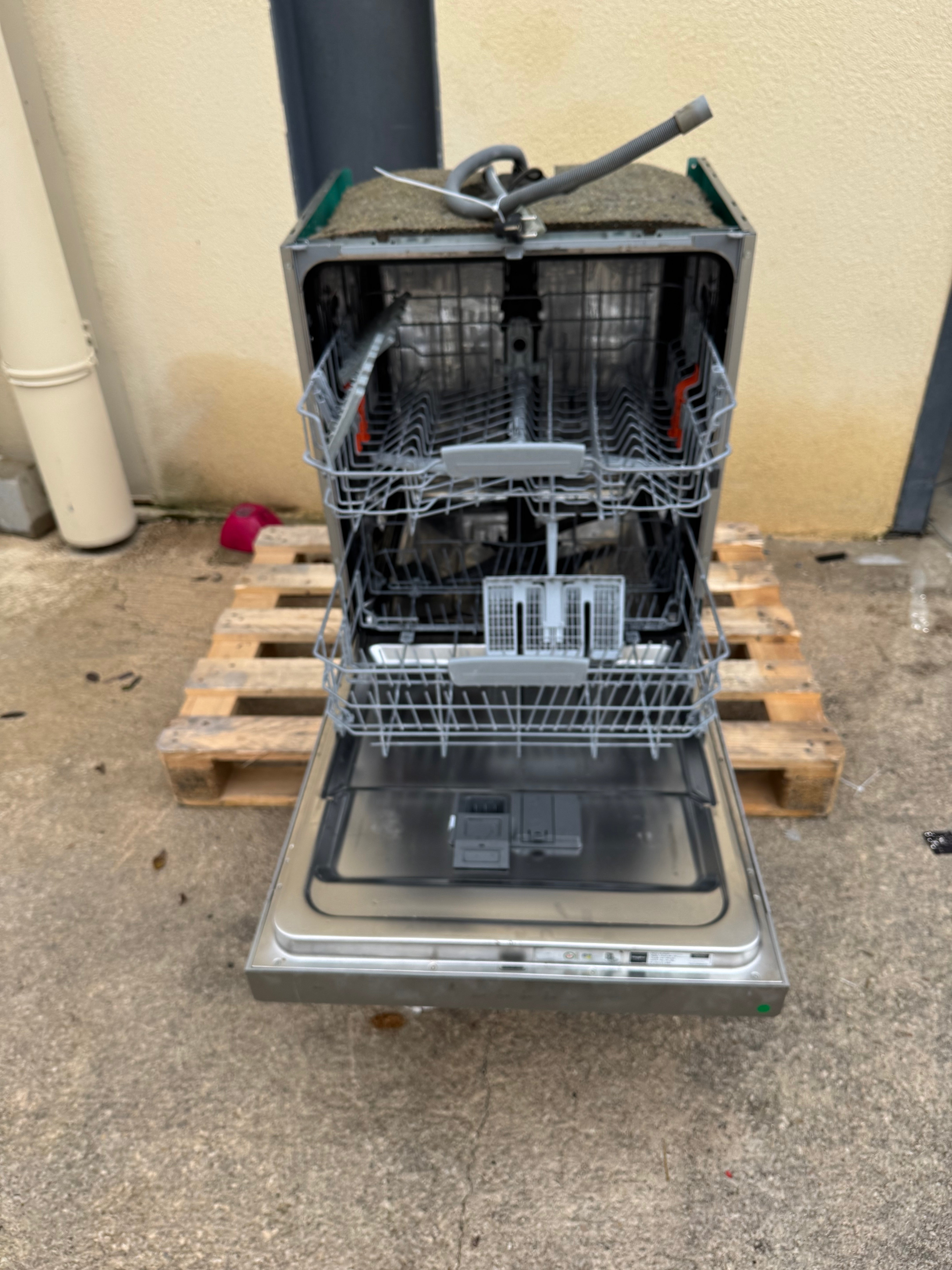 Lave-Vaisselle WHIRLPOOL 14 Couverts GARANTIE 1 AN