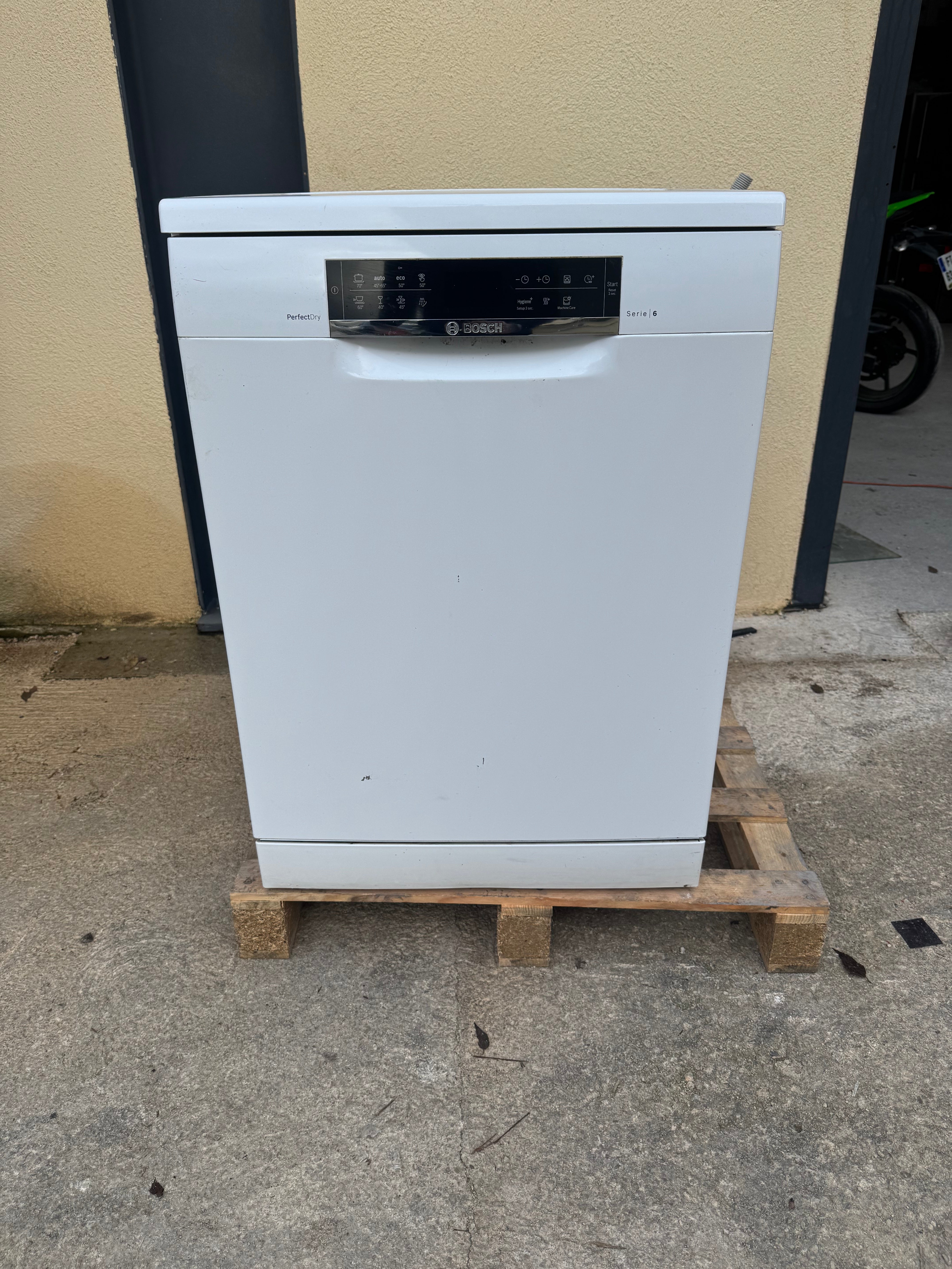 Lave-Vaisselle BOSCH 14 Couverts GARANTIE 1 AN