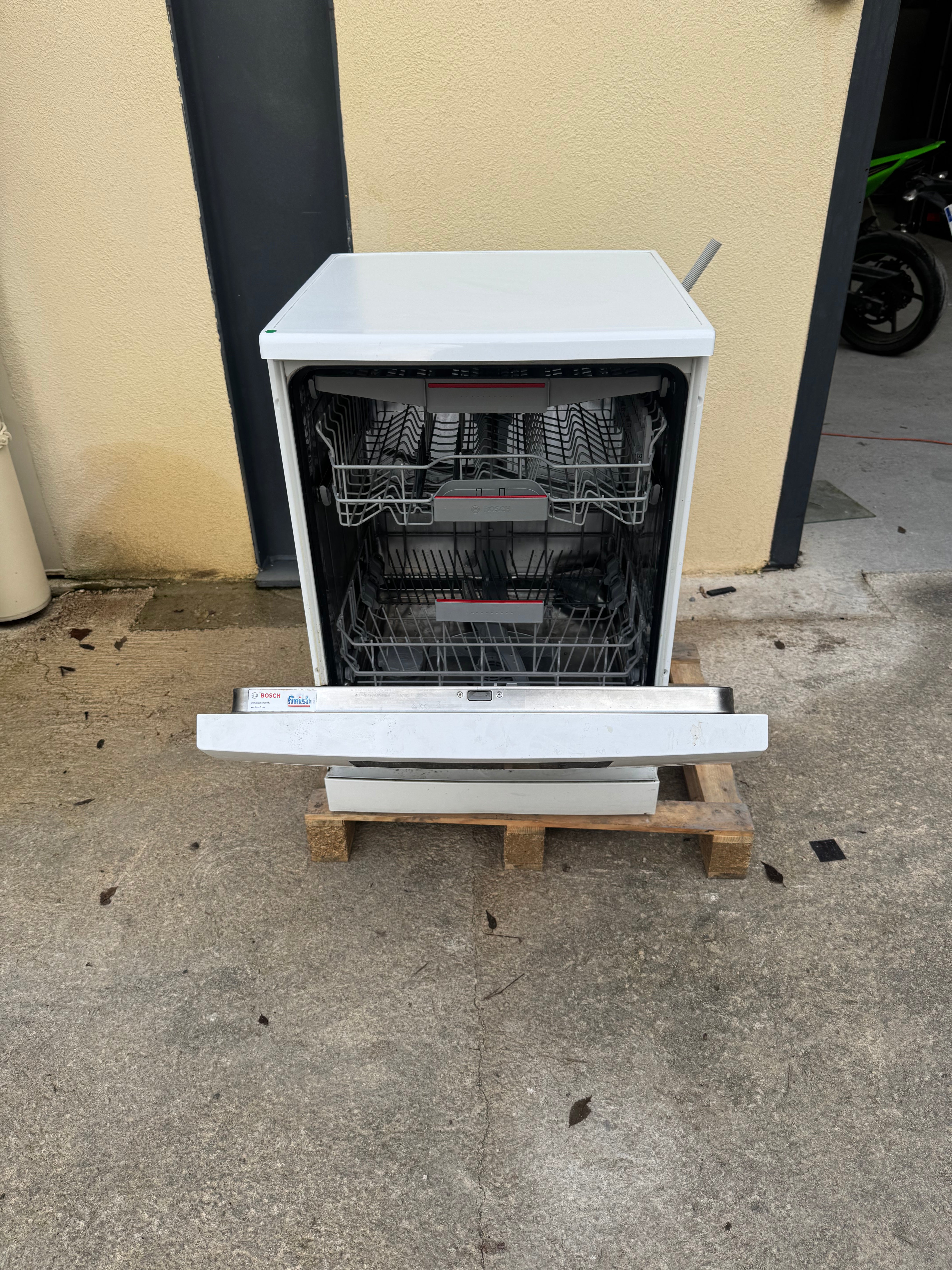 Lave-Vaisselle BOSCH 14 Couverts GARANTIE 1 AN