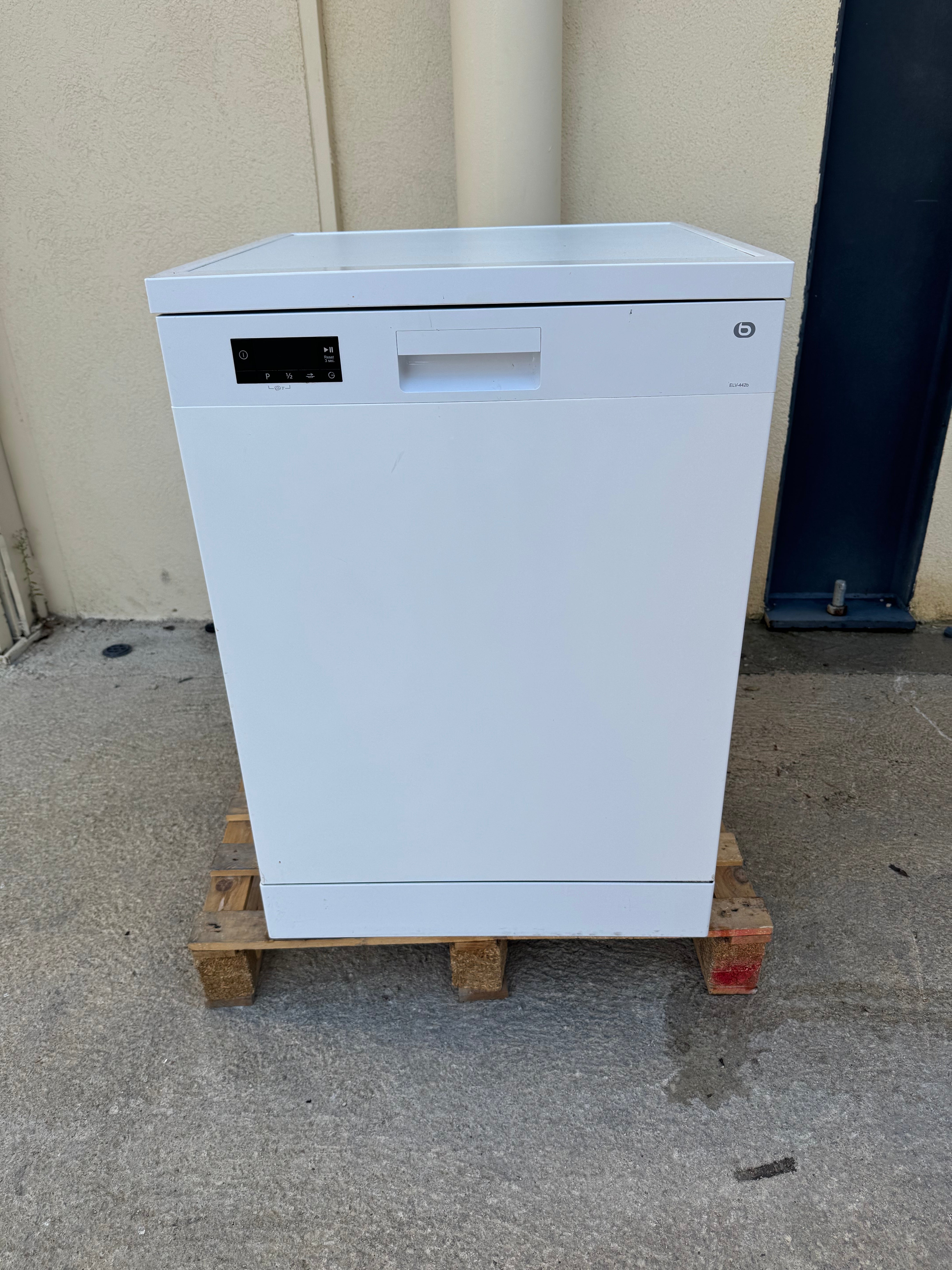 Lave-Vaisselle ESSENTIEL B 13 Couverts GARANTIE 1 AN