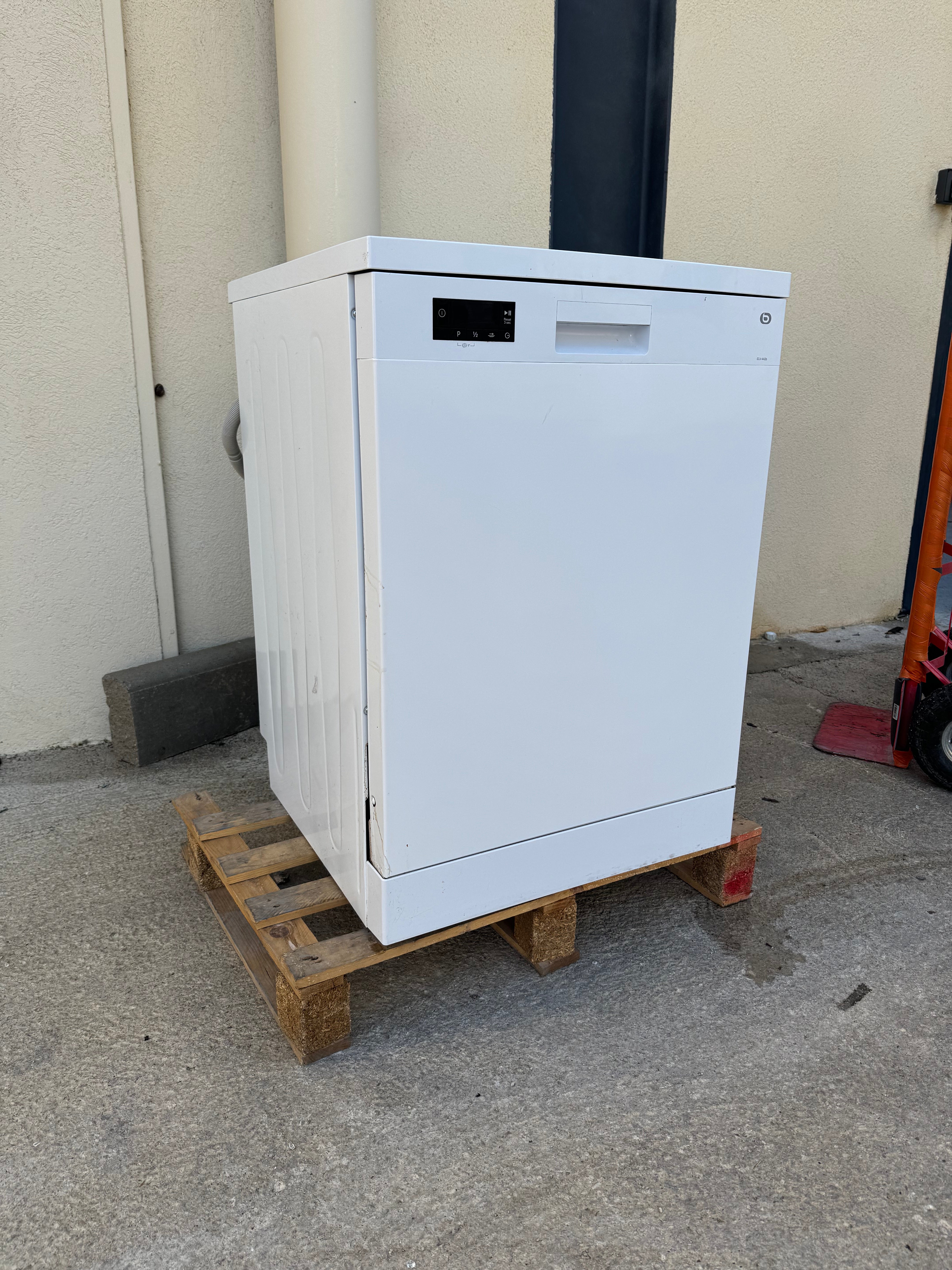 Lave-Vaisselle ESSENTIEL B 13 Couverts GARANTIE 1 AN