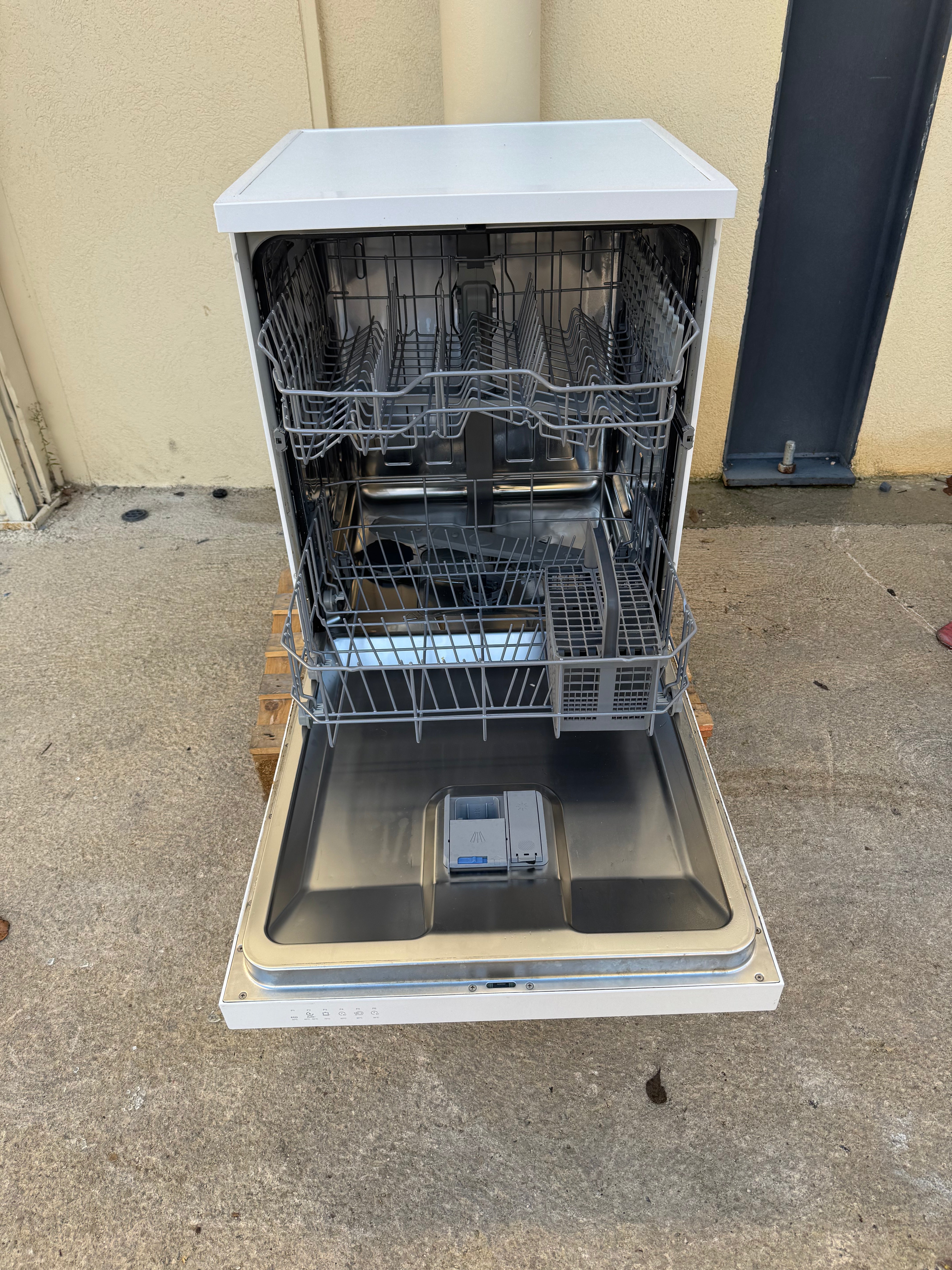 Lave-Vaisselle ESSENTIEL B 13 Couverts GARANTIE 1 AN