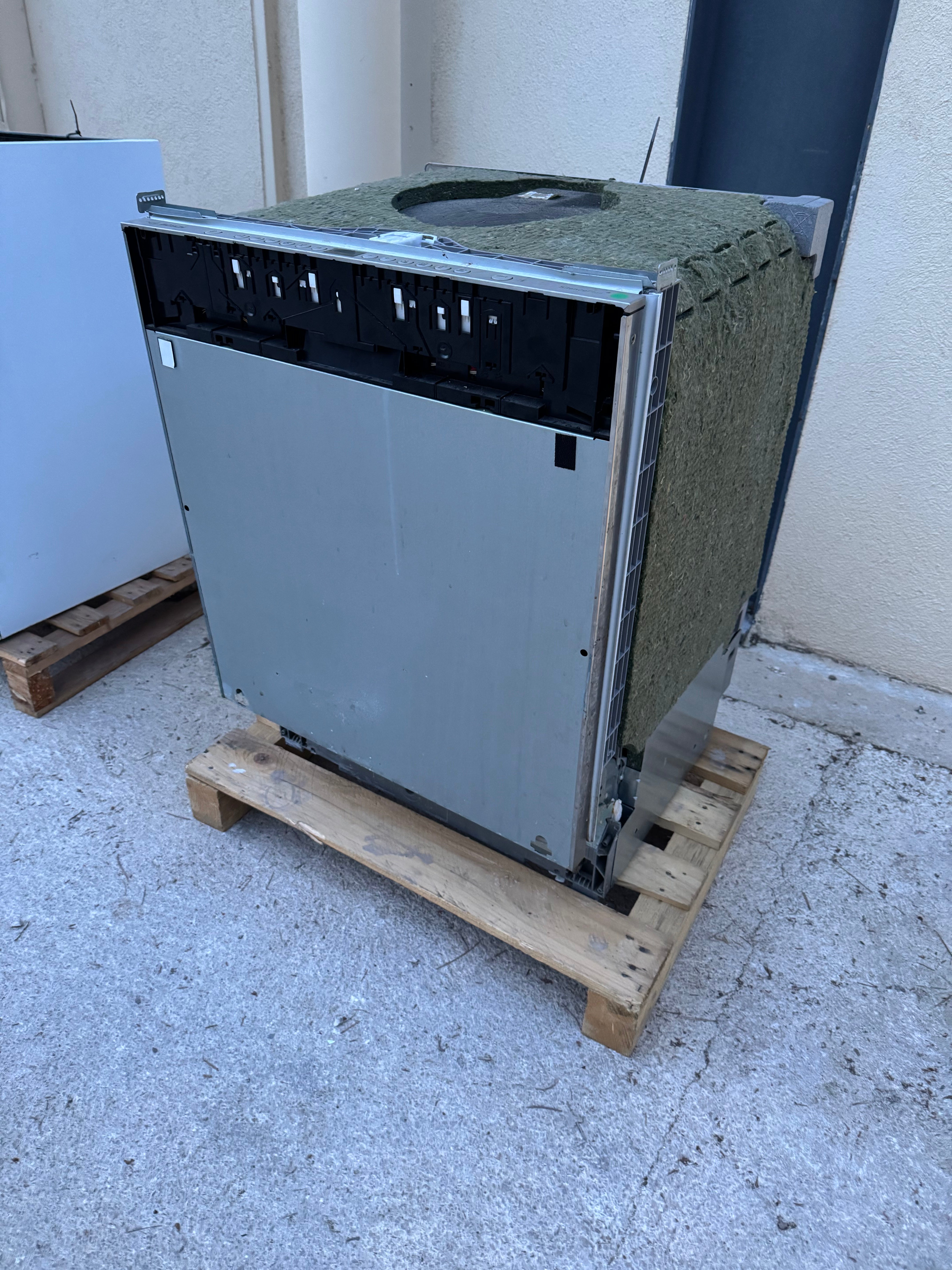 Lave-Vaisselle Encastrable BOSCH    12 Couverts GARANTIE 1 AN