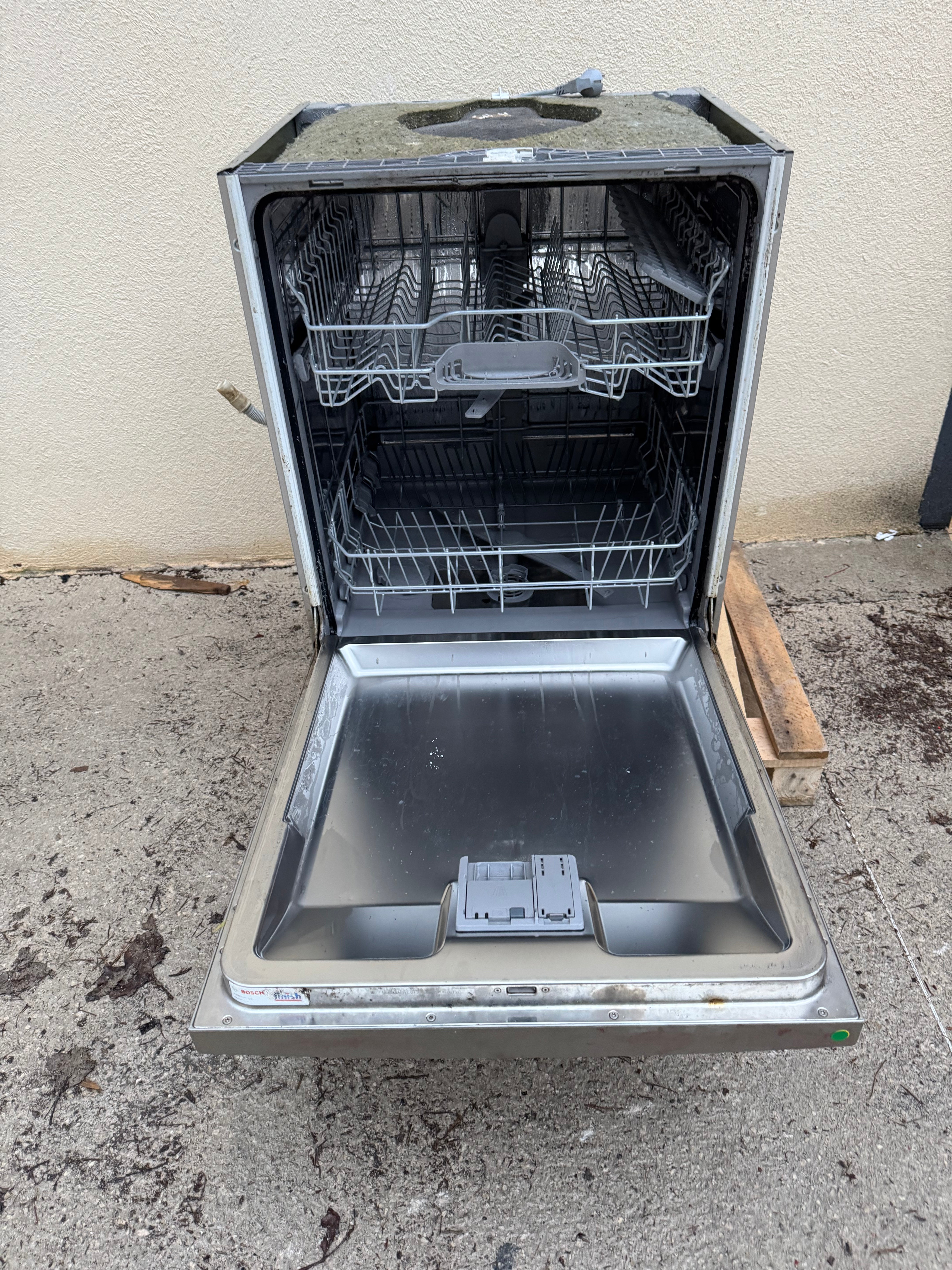 Lave-Vaisselle BOSCH 12 Couverts GARANTIE 1 AN