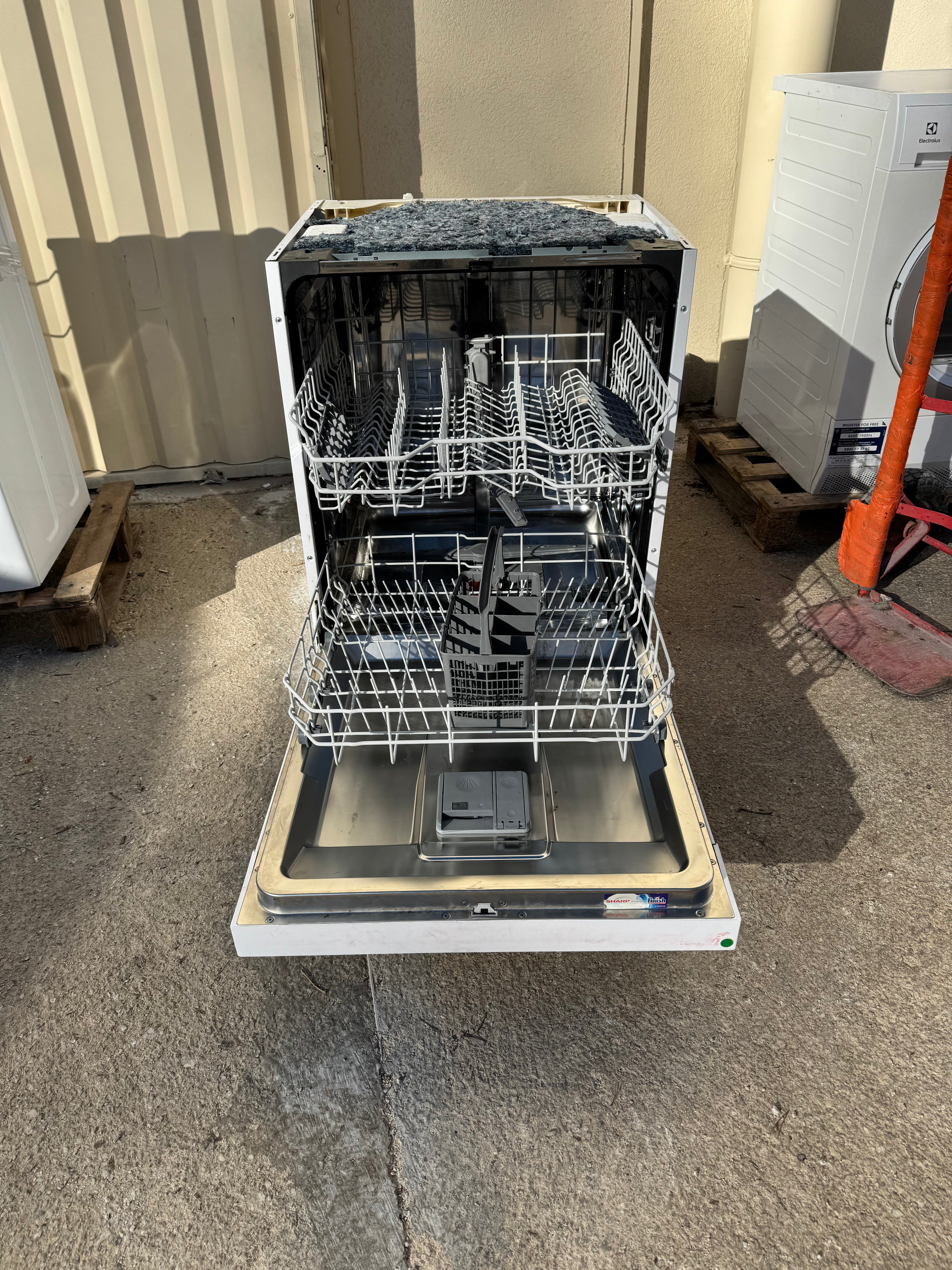 Lave-Vaisselle SHARP 13 Couverts GARANTIE 1 AN