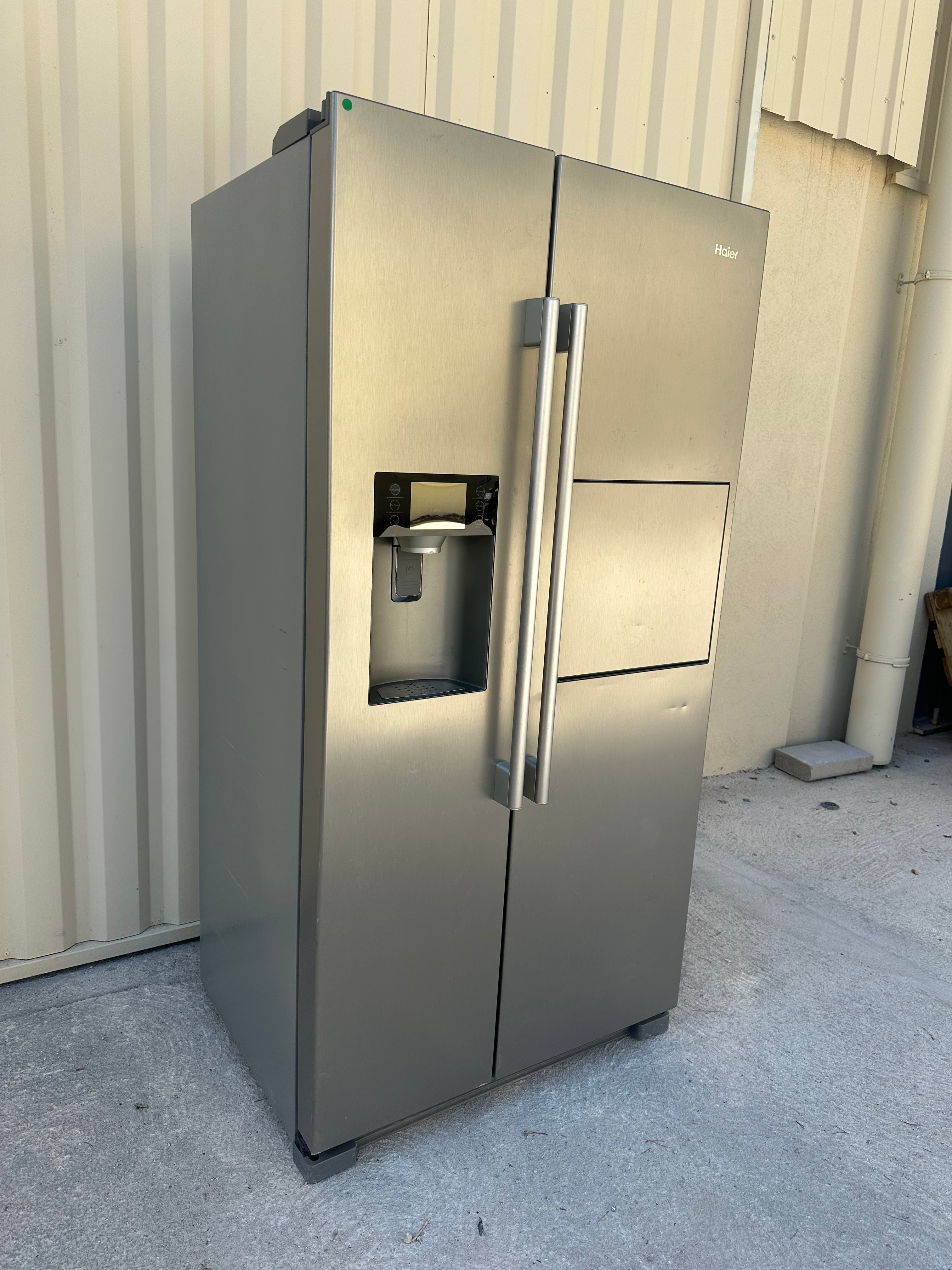 Frigo Américain HAIER Avec Distributeur d’Eau Fraîche et Glaçons GARANTIE 1 AN