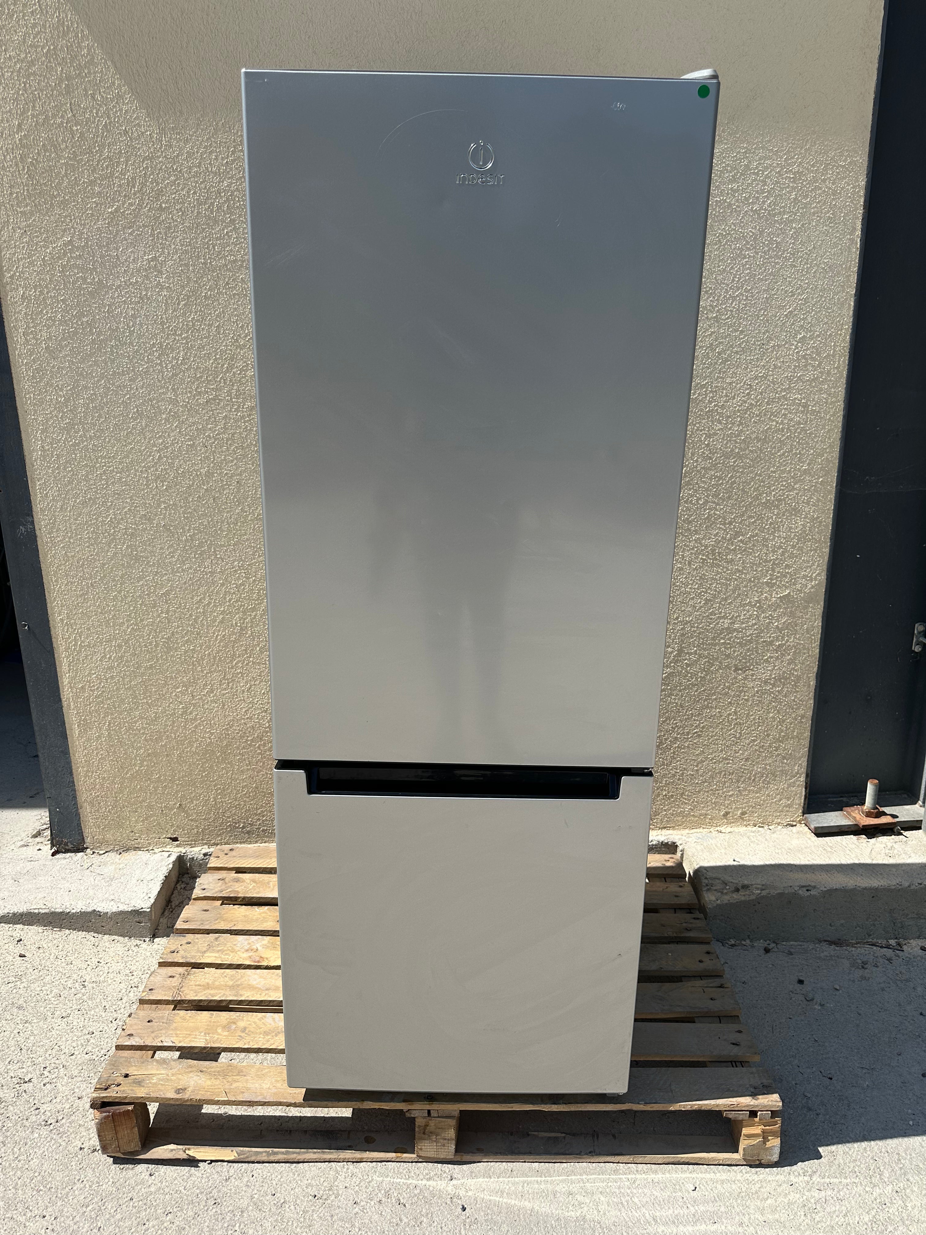 Frigo Combiné INDESIT Format Moyen GARANTIE 1 AN