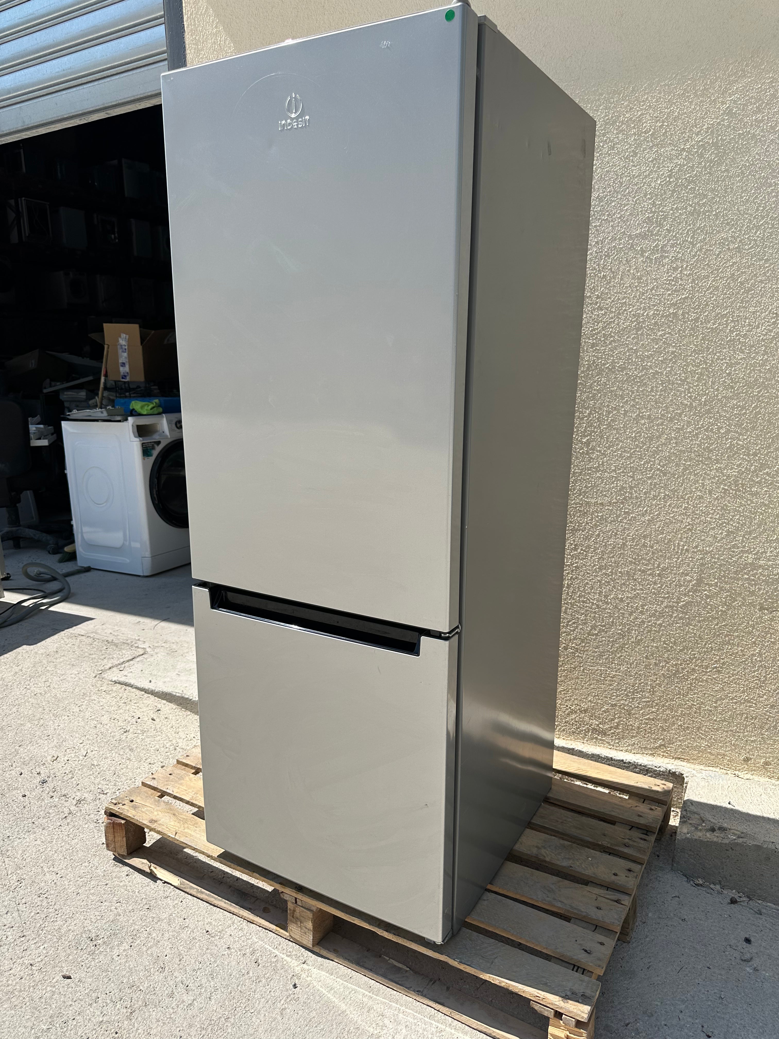Frigo Combiné INDESIT Format Moyen GARANTIE 1 AN