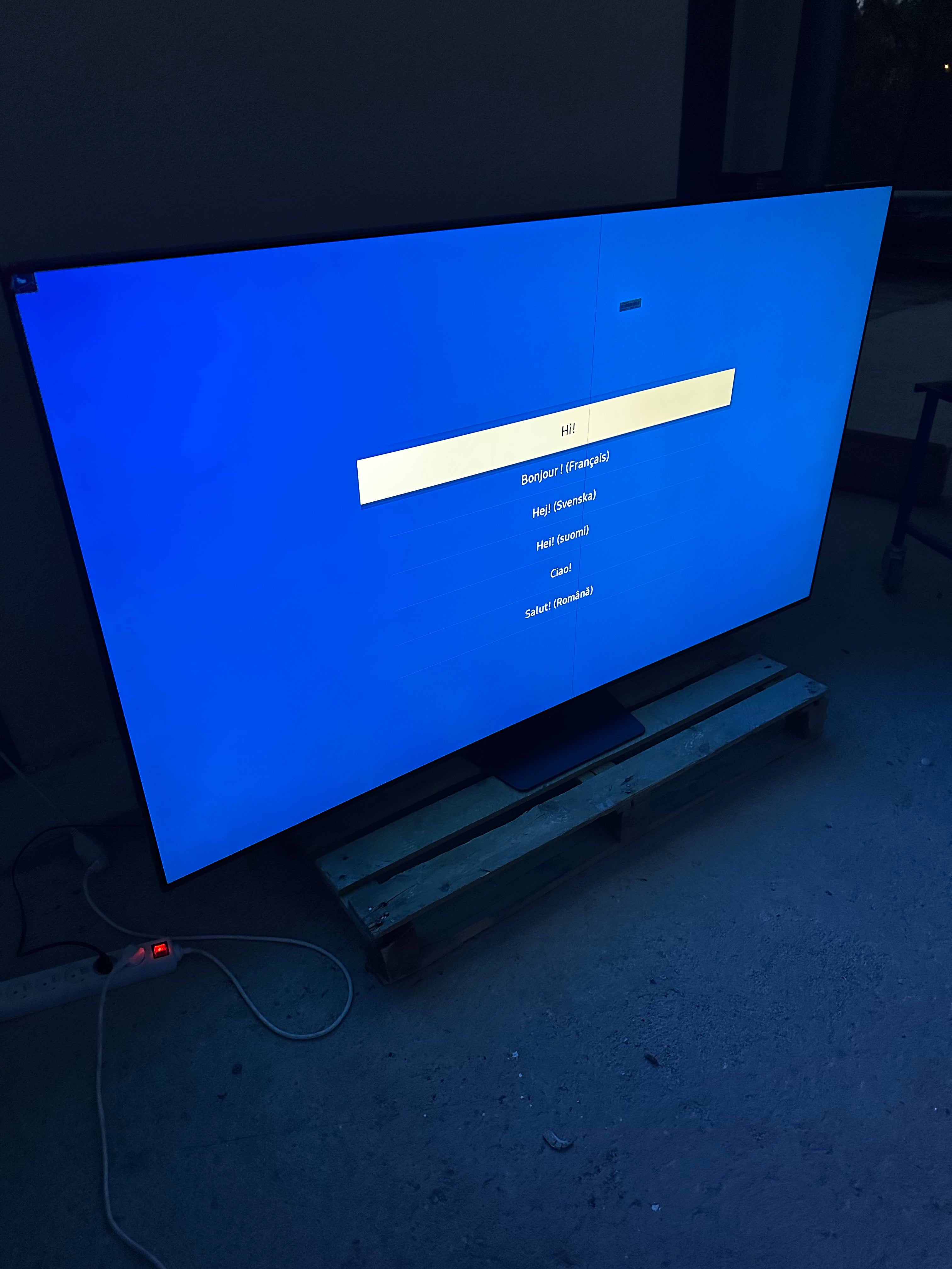 Smart Télévision SAMSUNG 189 Cm / 74’’ NEUVE ( Léger Défaut ) GARANTIE 2 ANS
