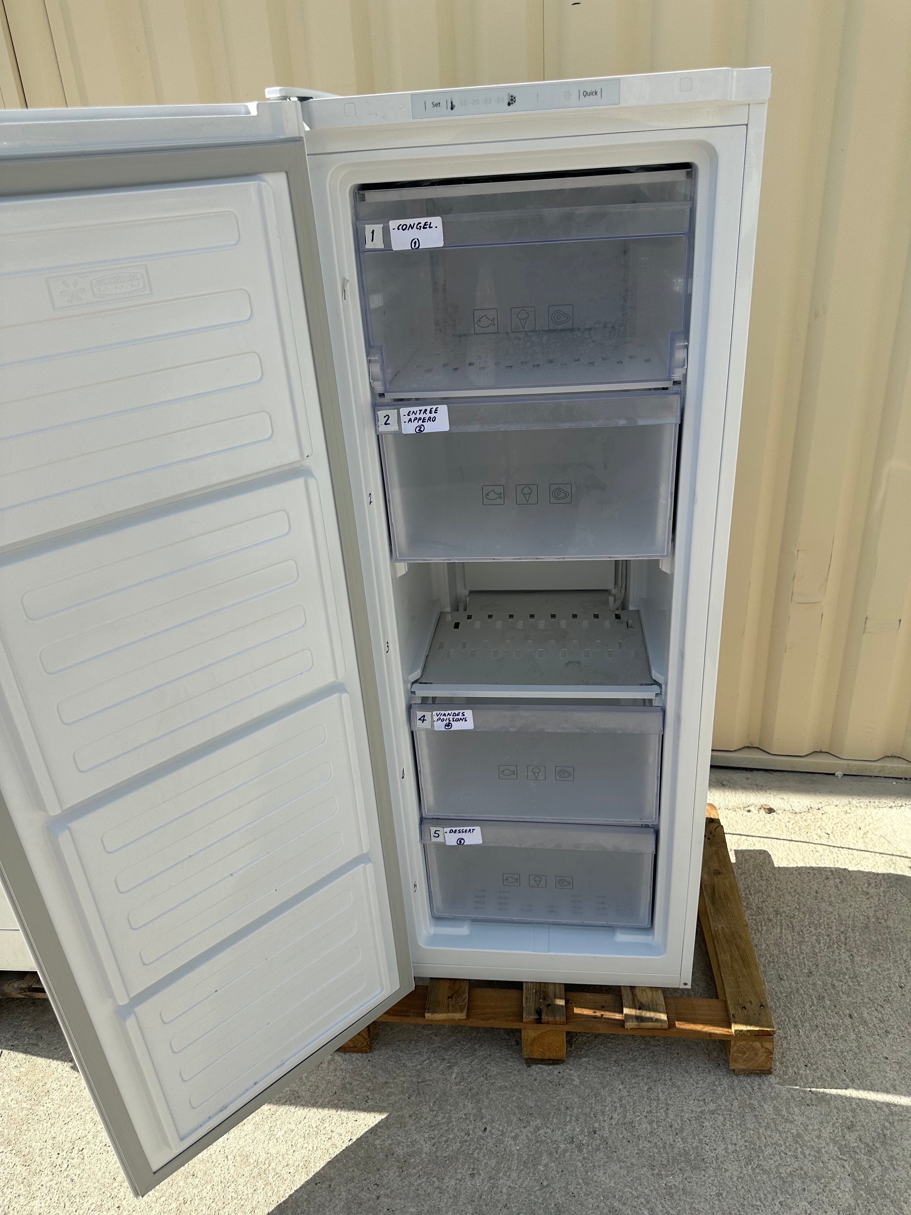 Congélateur Armoire BEKO Format Moyen GARANTIE 1 AN