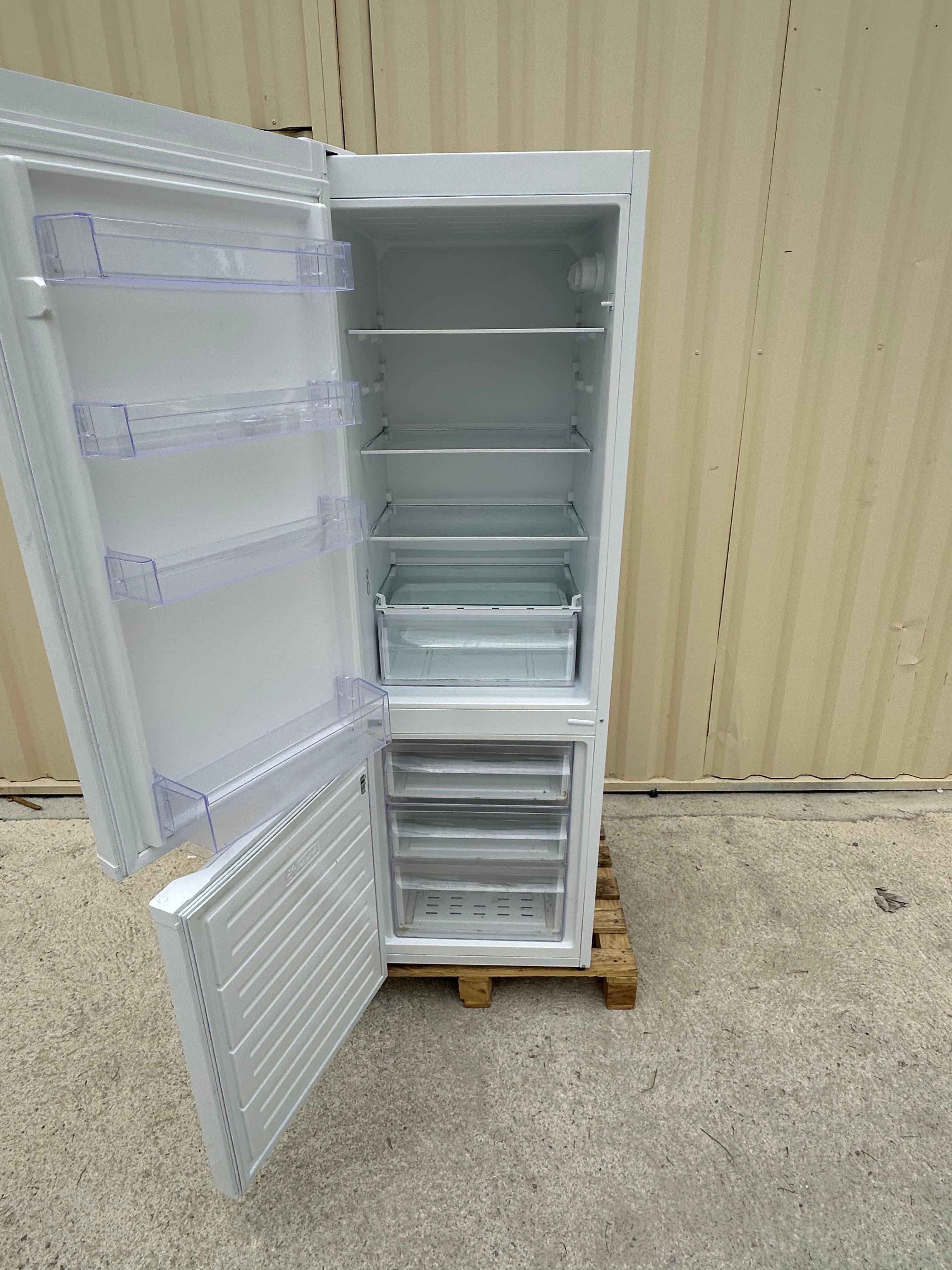 Frigo Combiné VALBERG Garantie 1 An