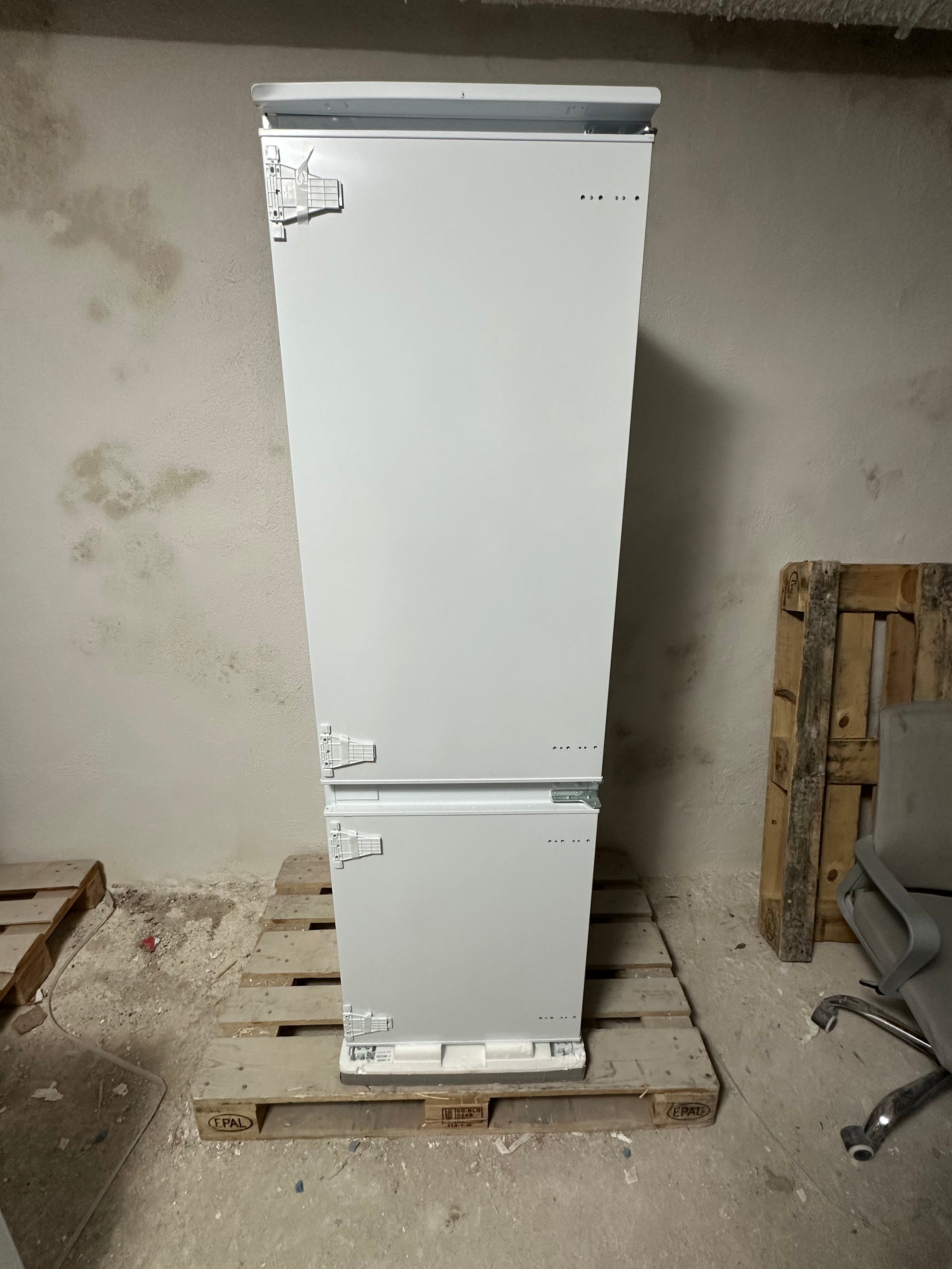 Frigo Combiné Encastrable VALBERG No Frost NEUF ( Défaut d’Aspect ) GARANTIE 1 AN