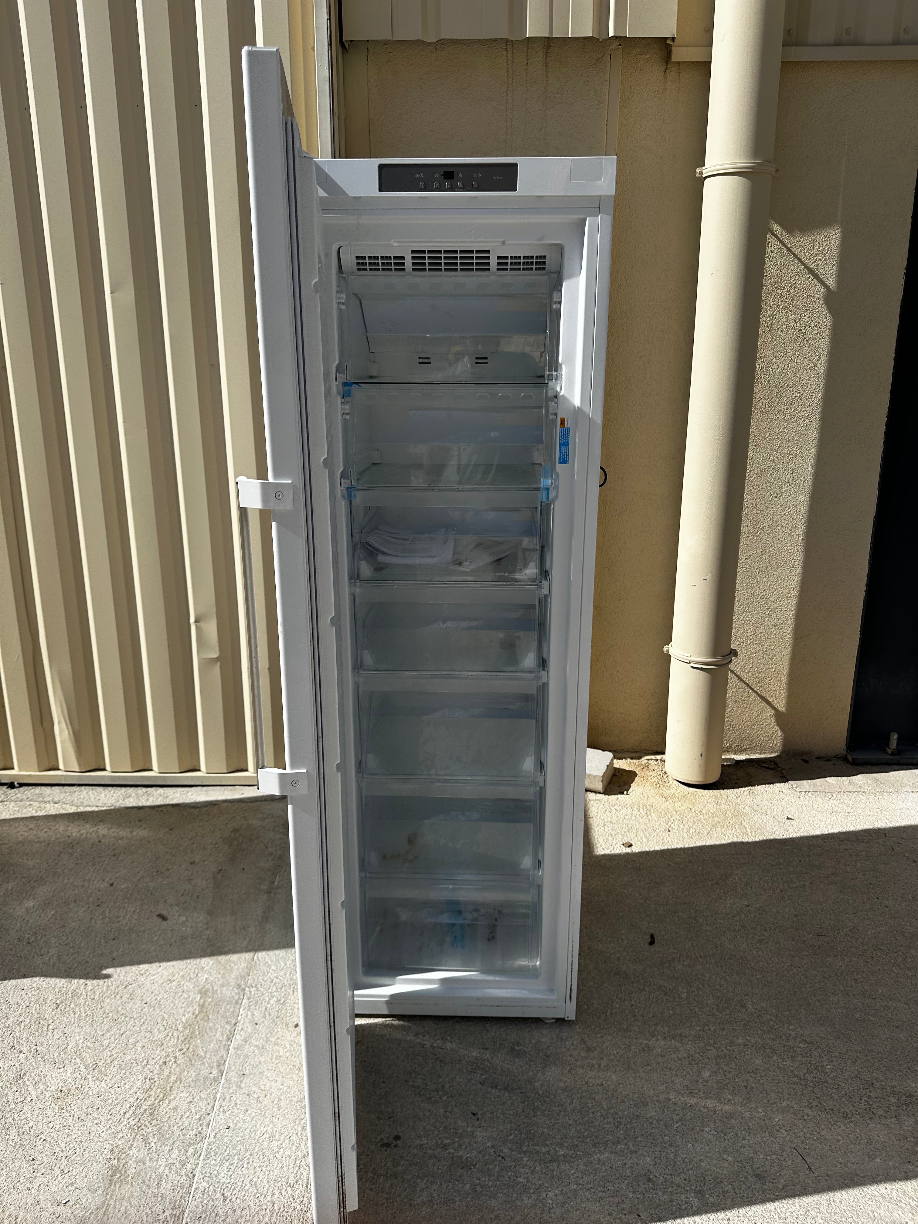 Congélateur Armoire INDESIT No Frost GARANTIE 1 AN
