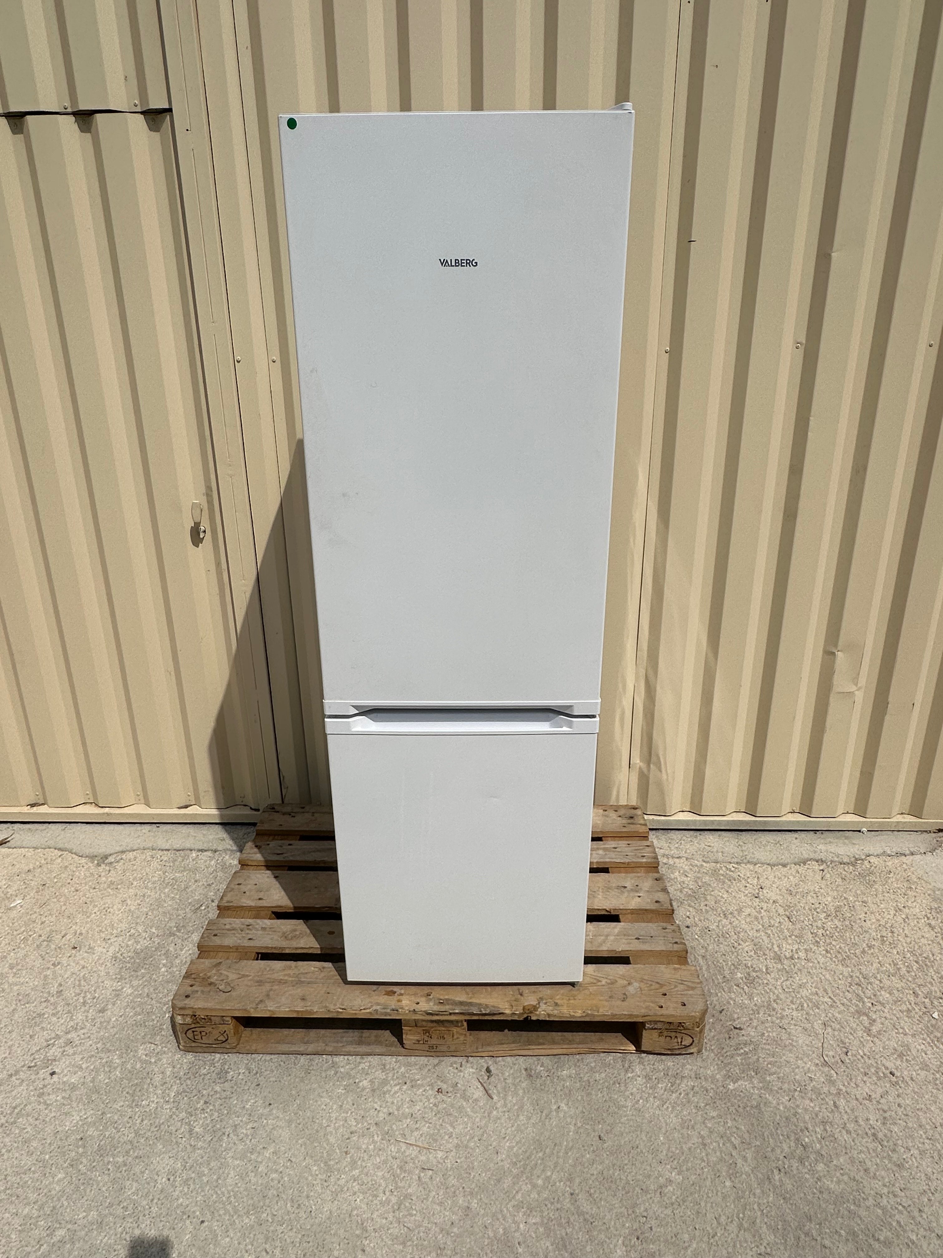 Frigo combiné VALBERG Garantie 1 An