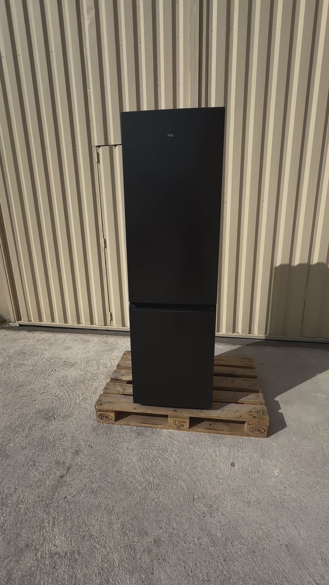Charger la vidéo : Frigo Combiné TCL GARANTIE 1 AN