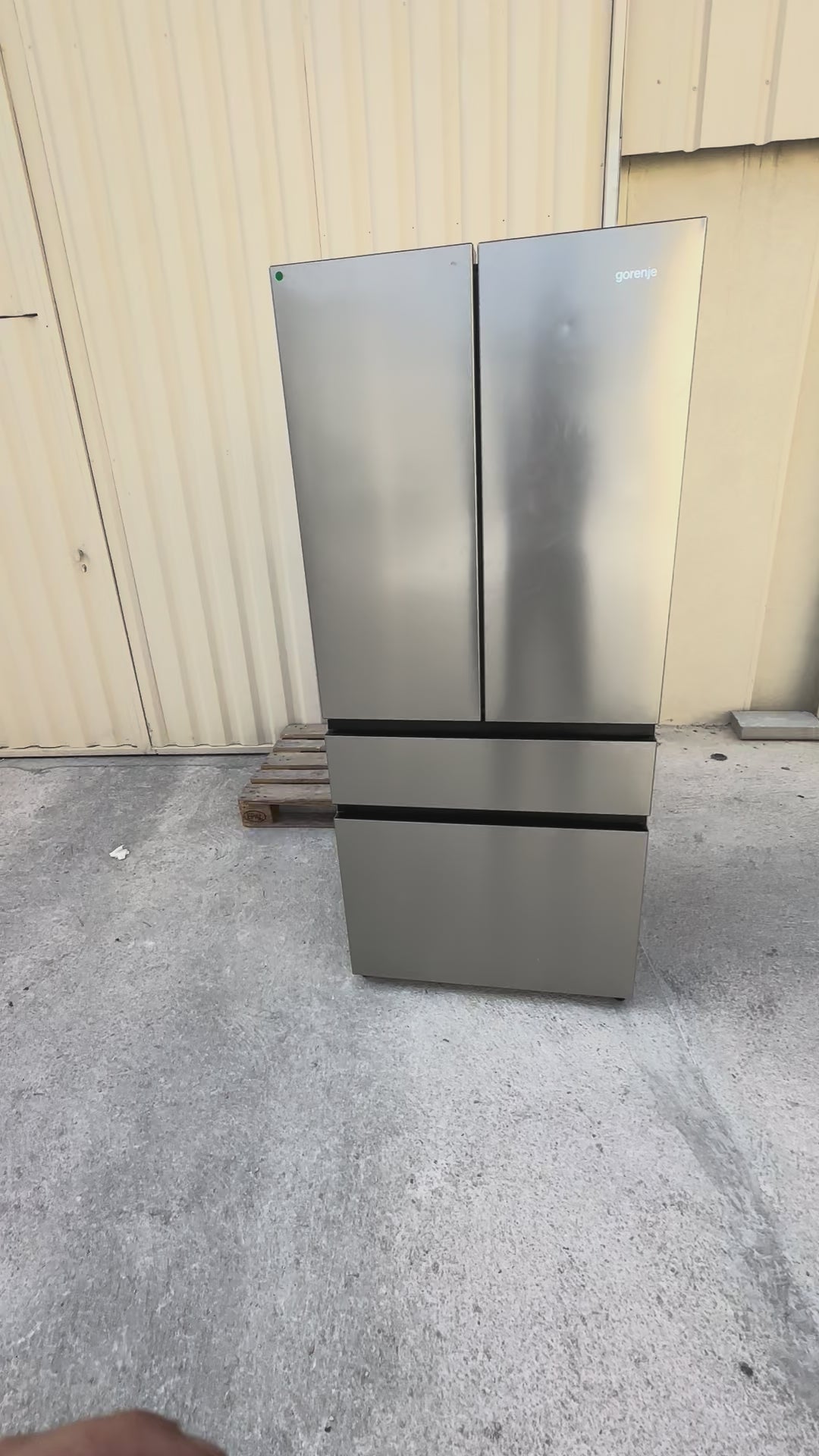 Charger la vidéo : Frigo Américain GORENJE 4 Portes GARANTIE 1 AN