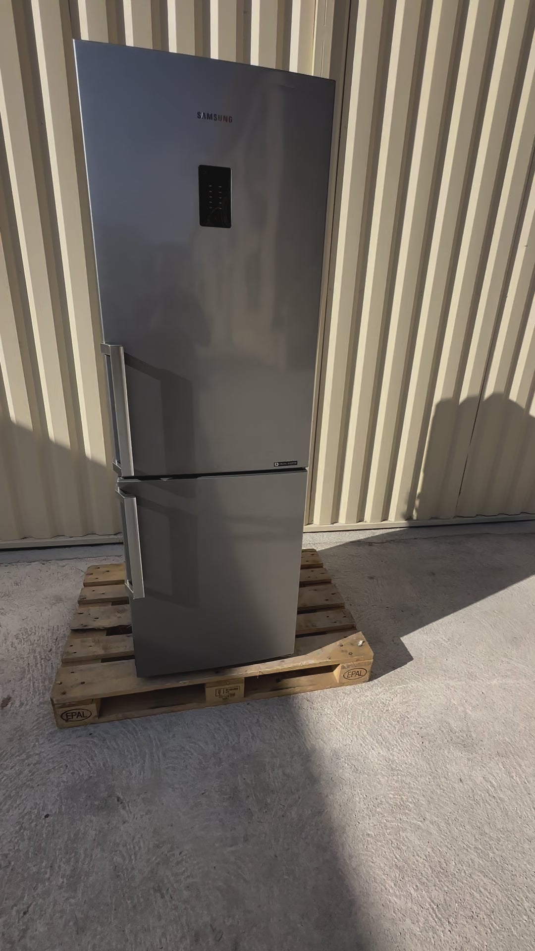 Charger la vidéo : Frigo Combiné SAMSUNG No Frost GARANTIE 1 AN